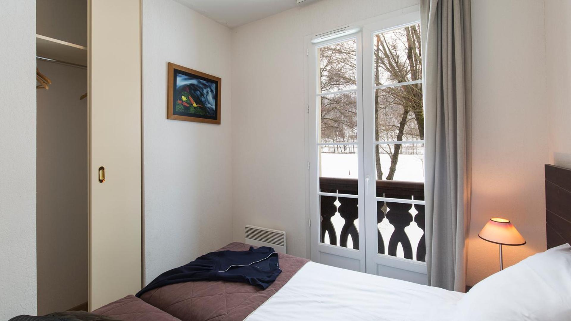 Two-Bedroom Apartment (6 Adults) - Photo 3
