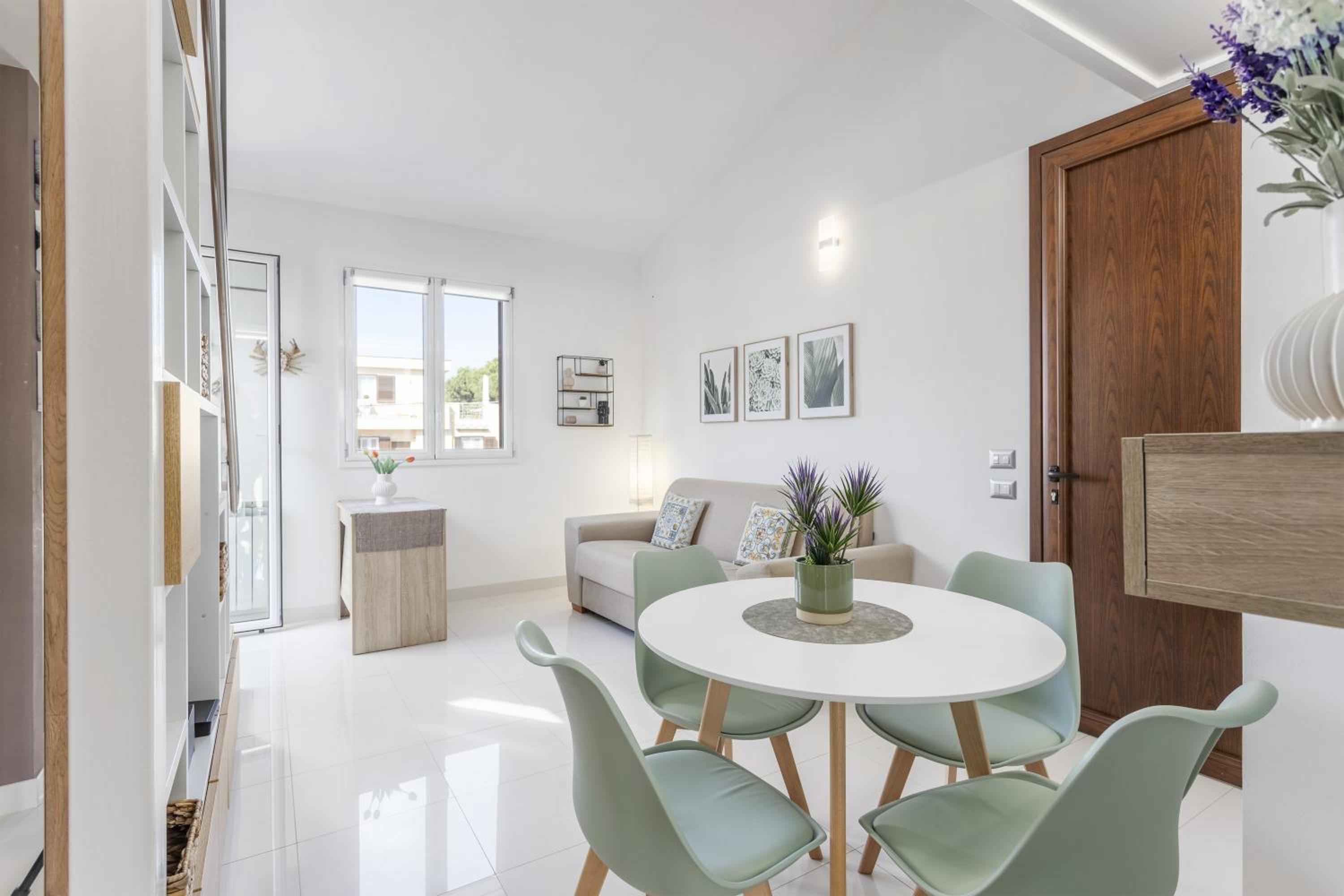 Two-Bedroom Deluxe Apartment with Ocean View photo 1