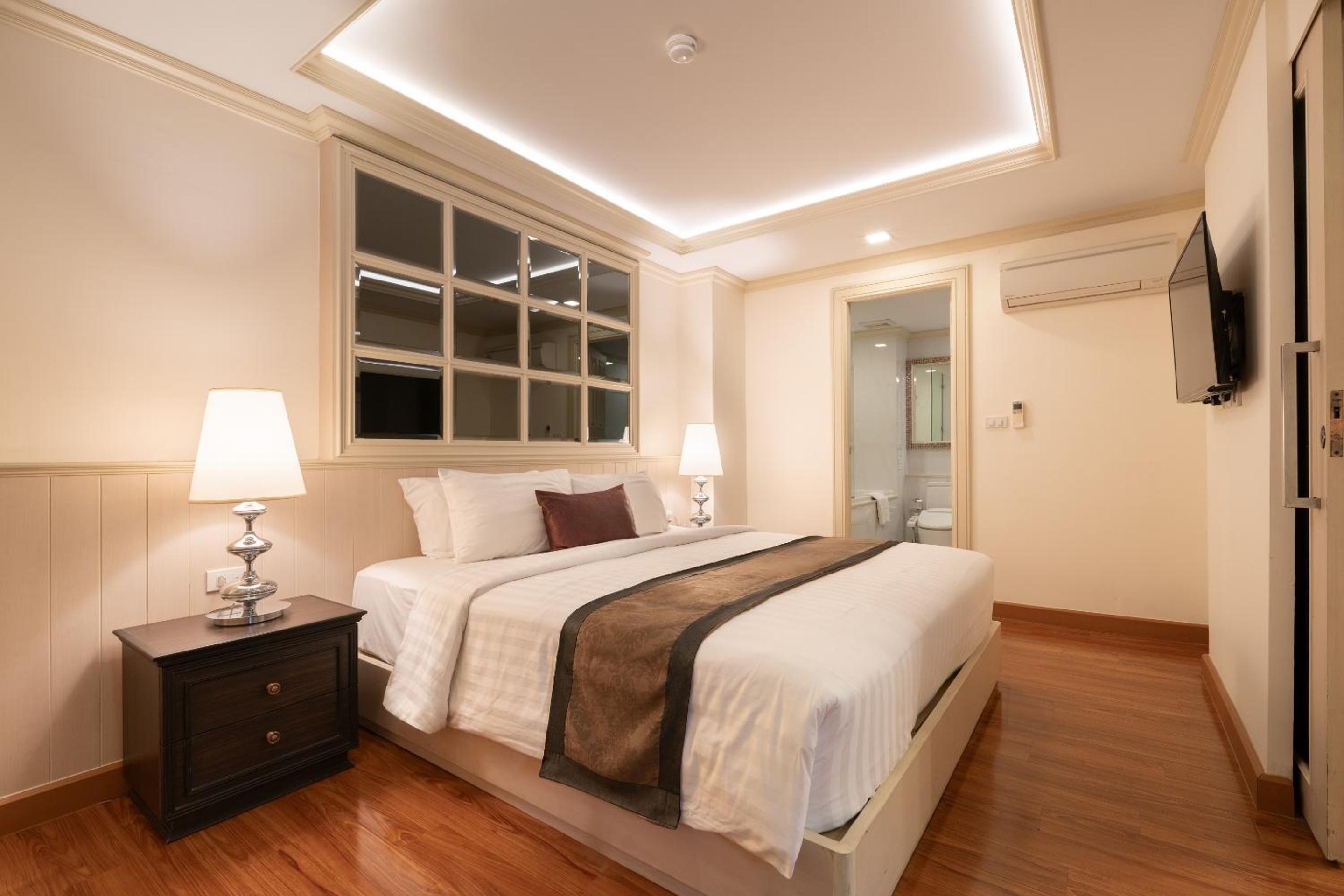 Premier one bedroom suite photo 3
