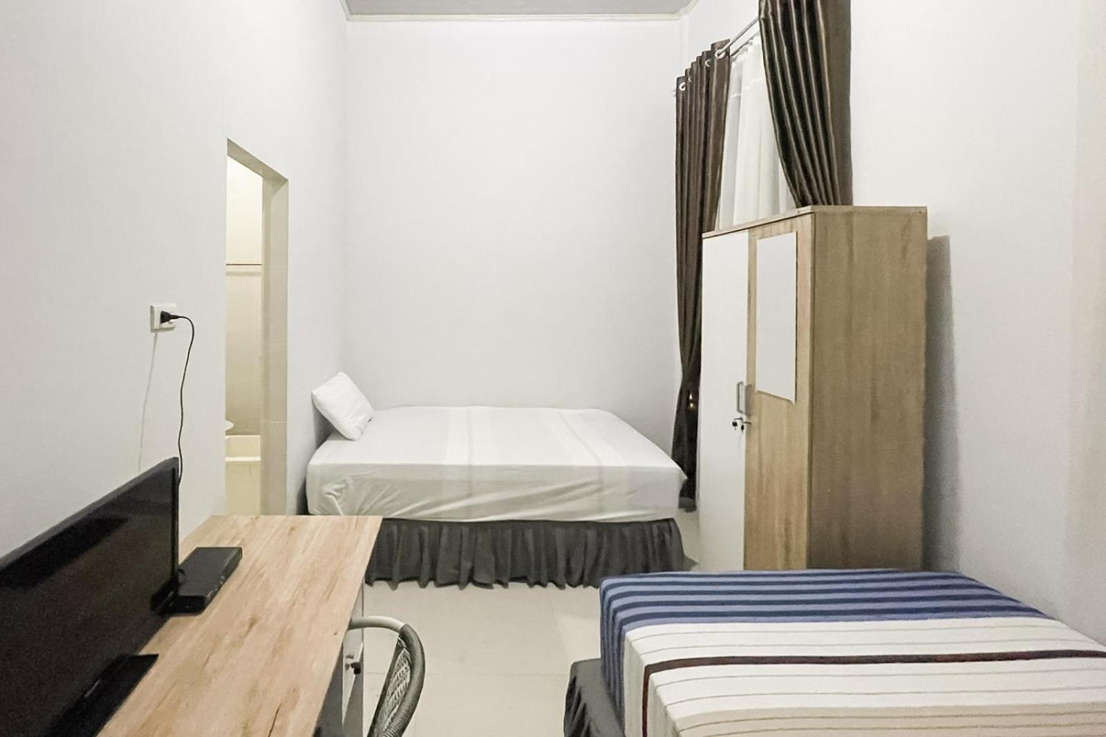 Standard Twin Room photo 2
