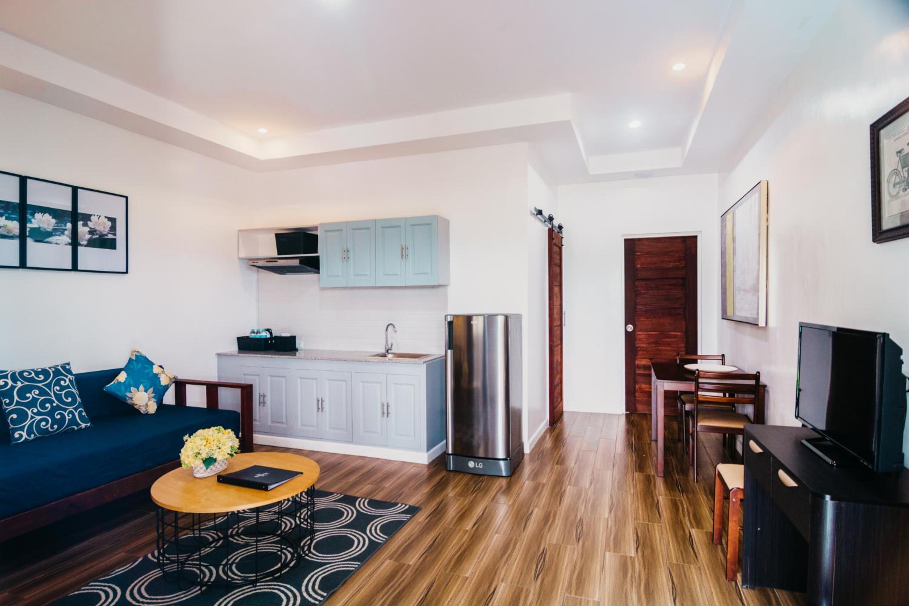 One-Bedroom Suite photo 1