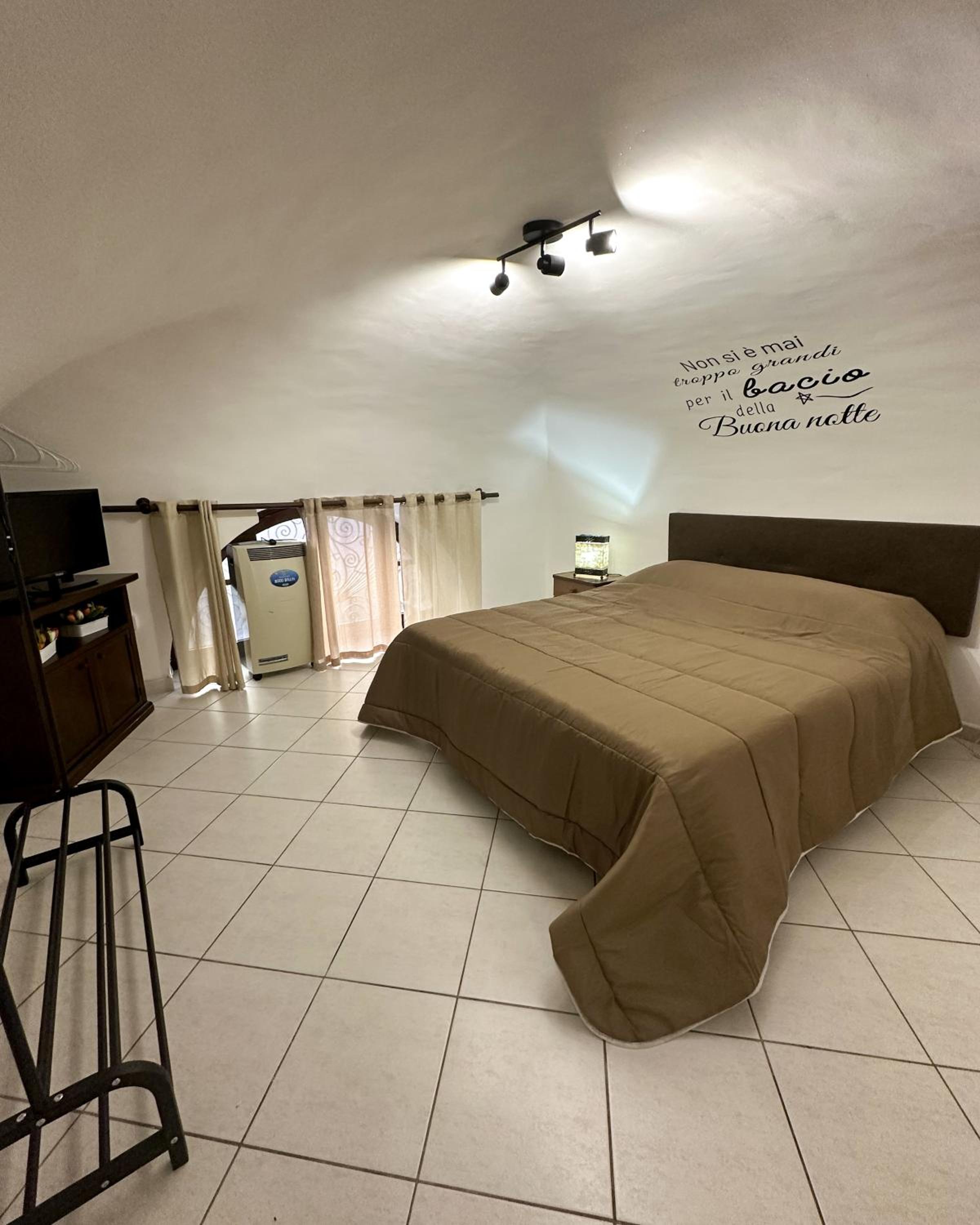 One-Bedroom Standard Apartment