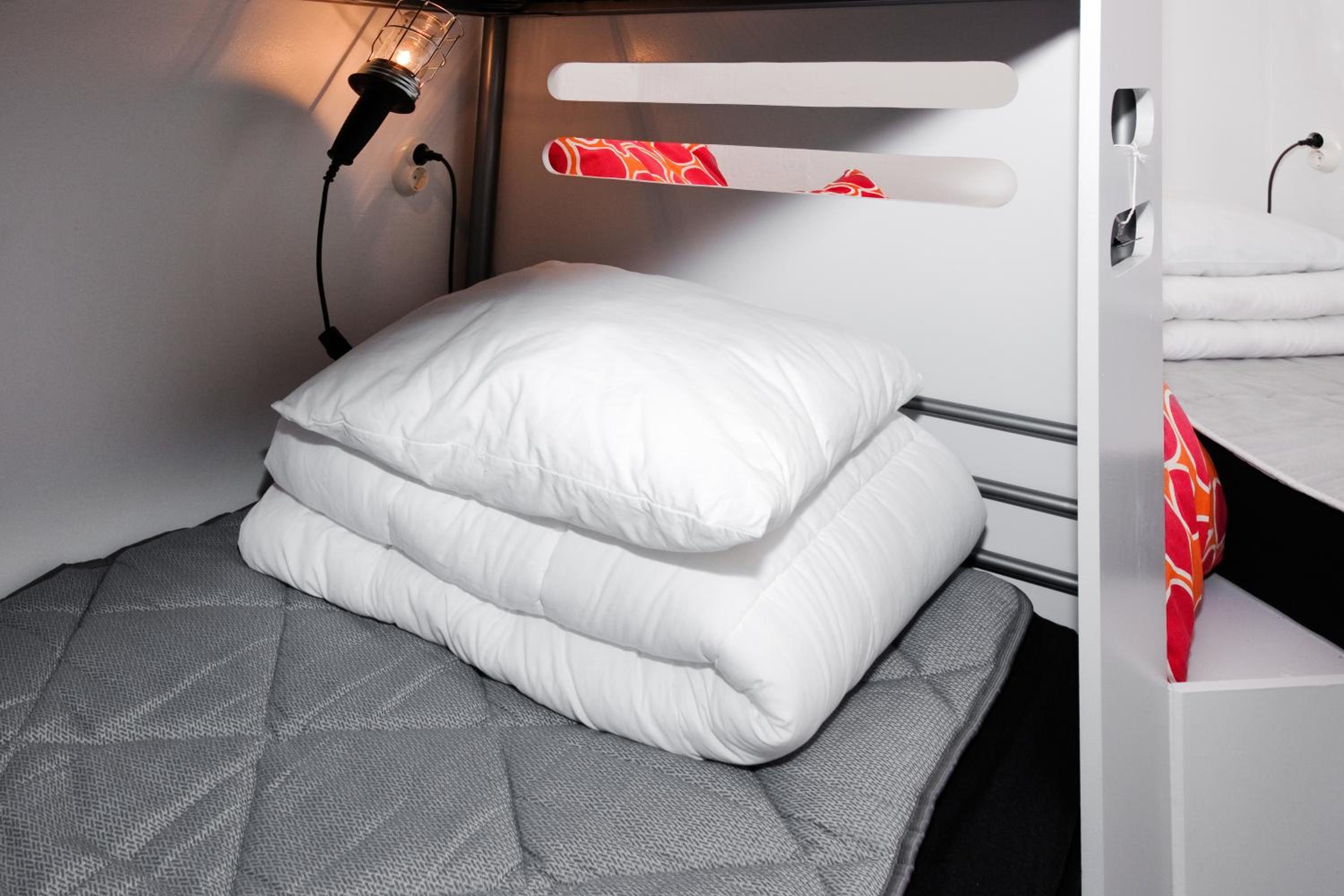 Bed in 7-Bed Mixed Dormitory Room thumbnail 5