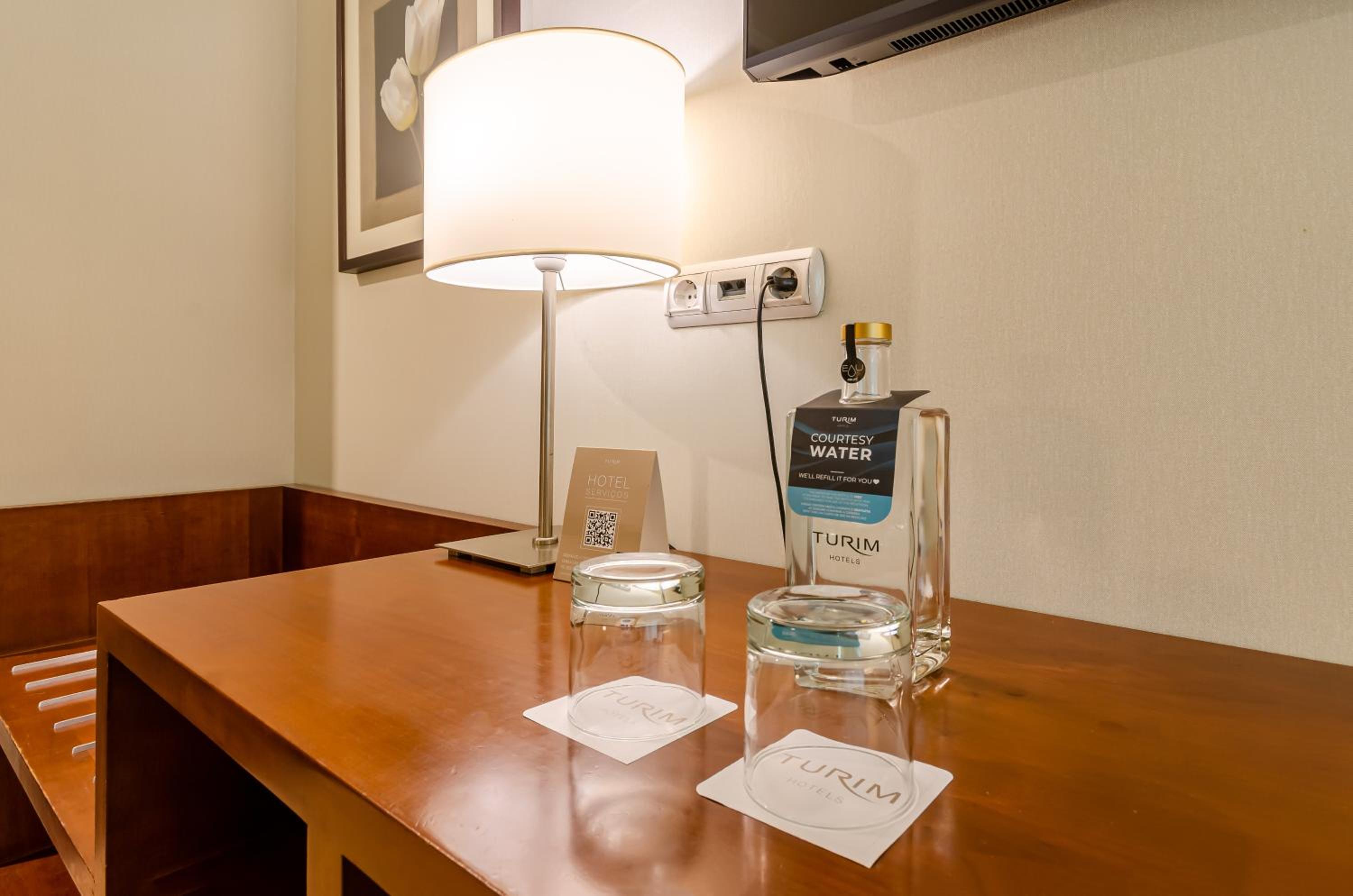 Executive Twin Room - Photo 6