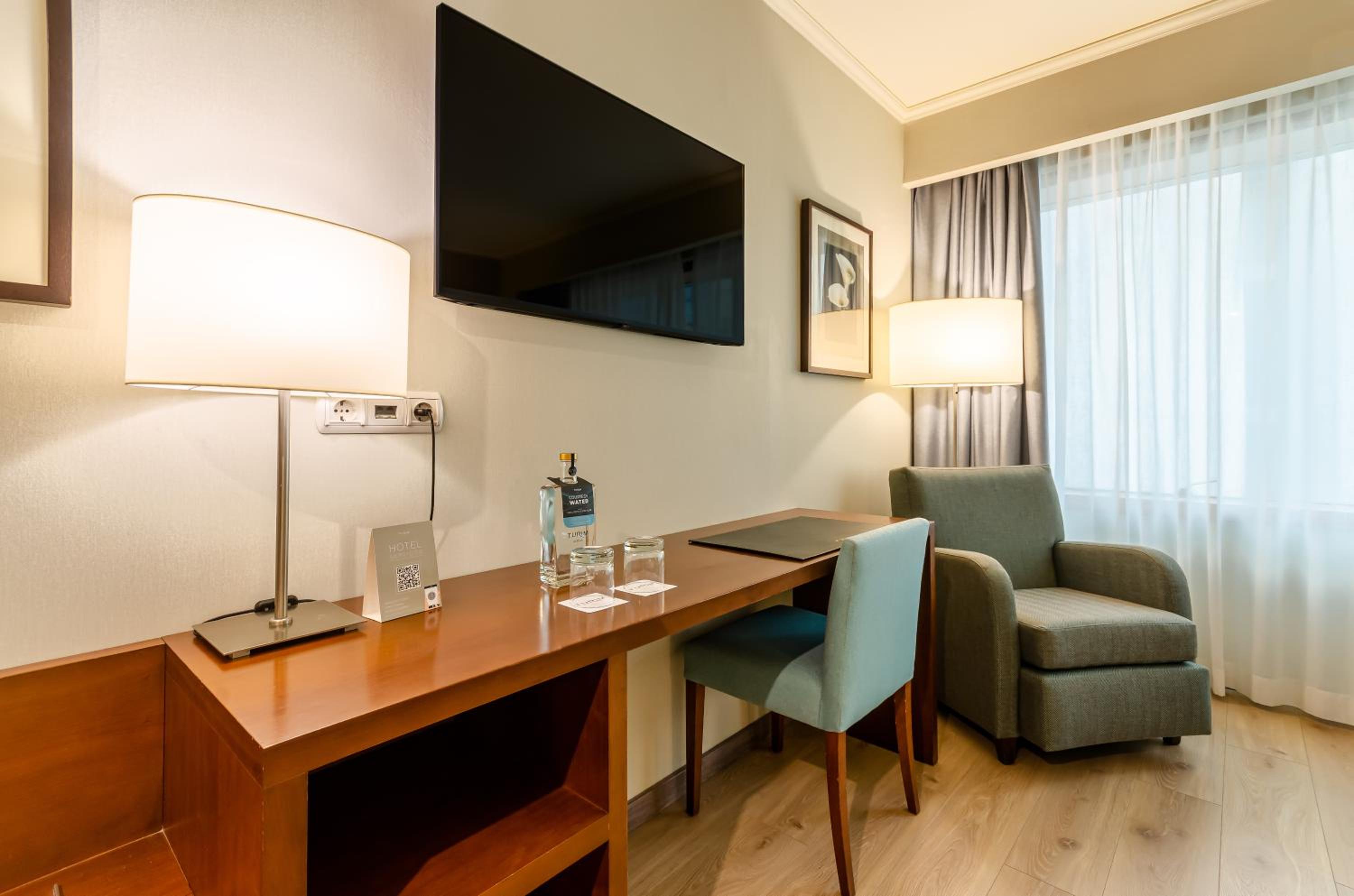 Executive Twin Room - Photo 5