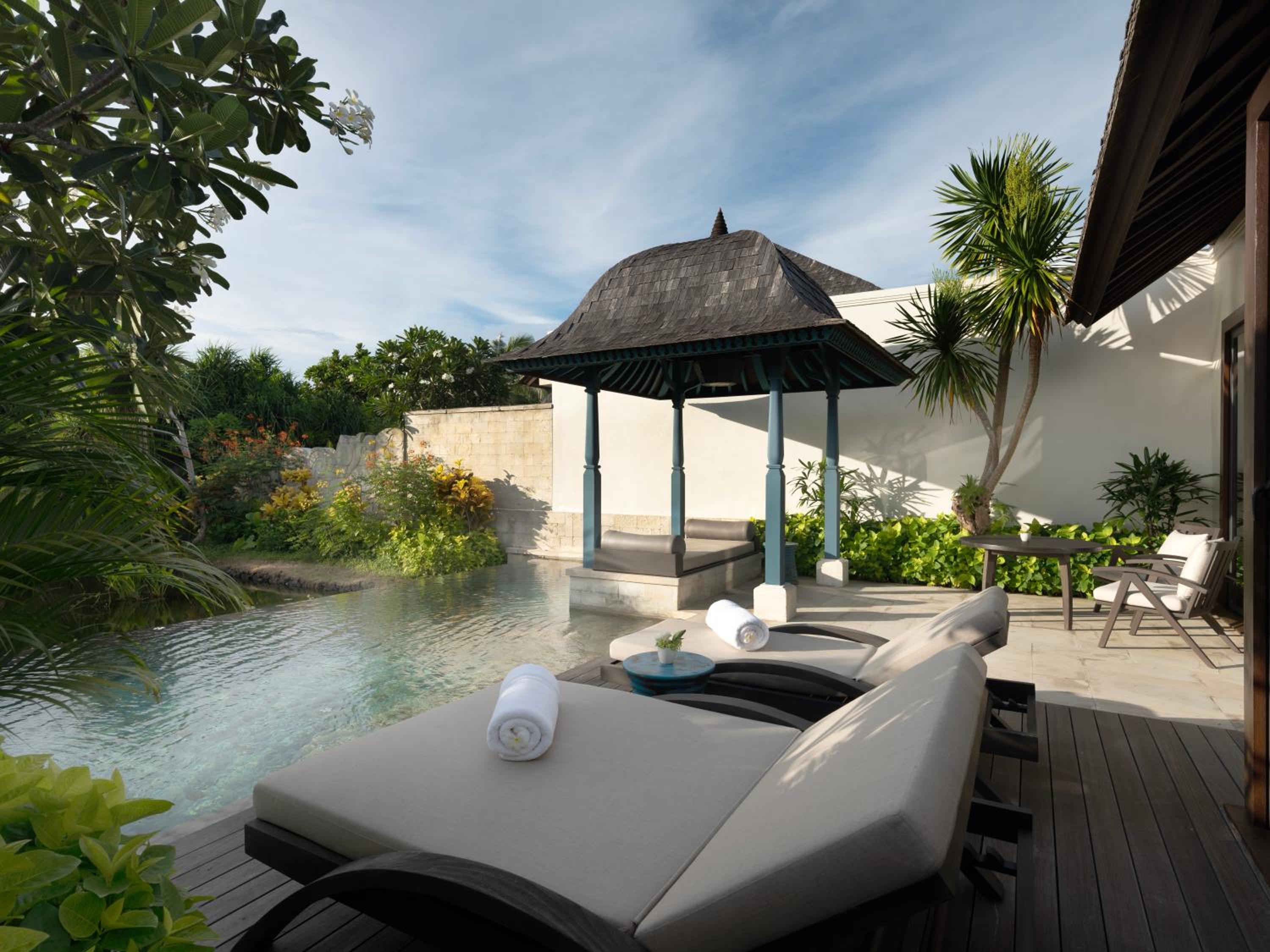 Garden Oasis Villa with Private Pool - Photo 11
