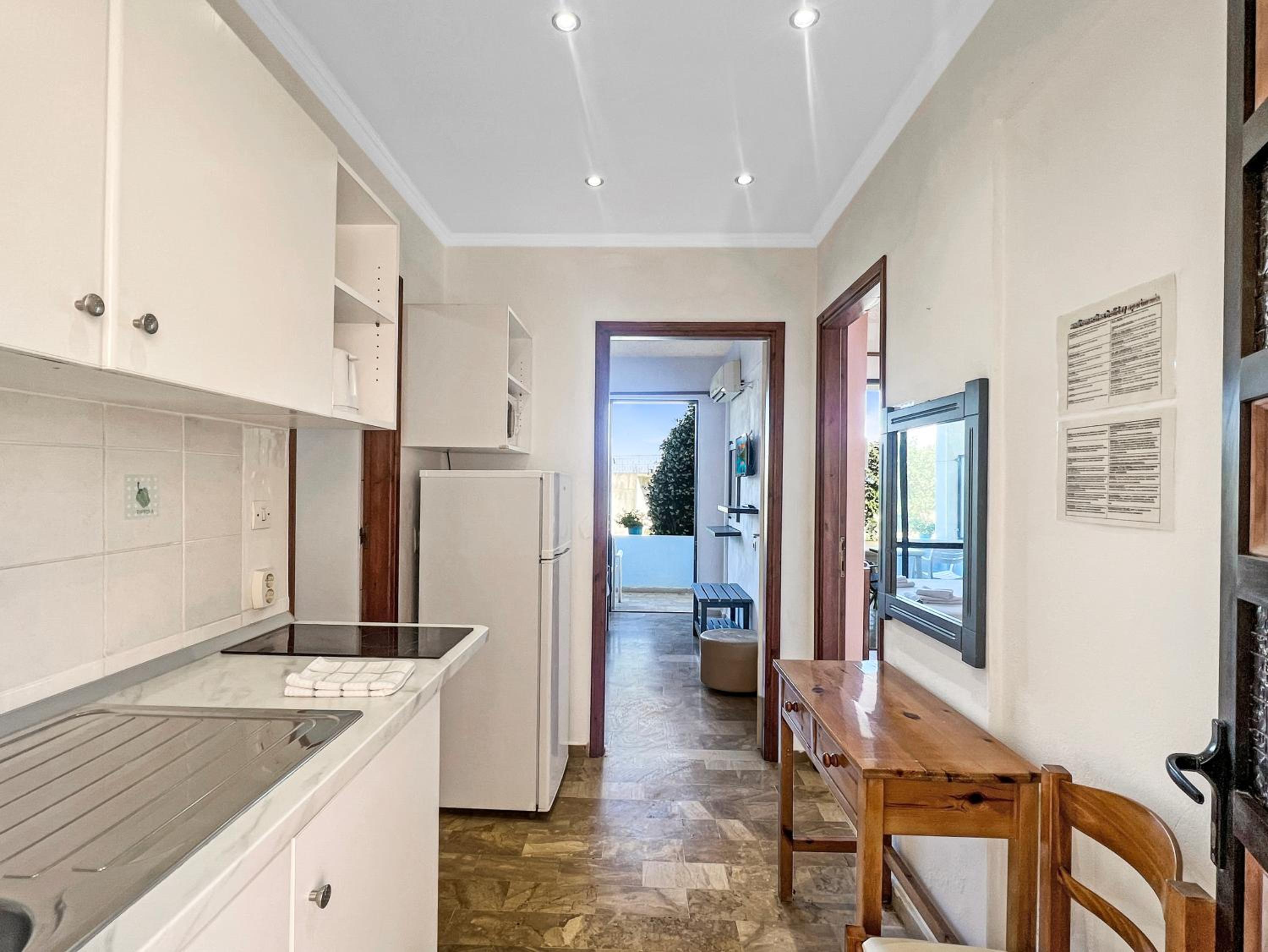 Two-Bedroom Apartment with Sea View - Photo 5