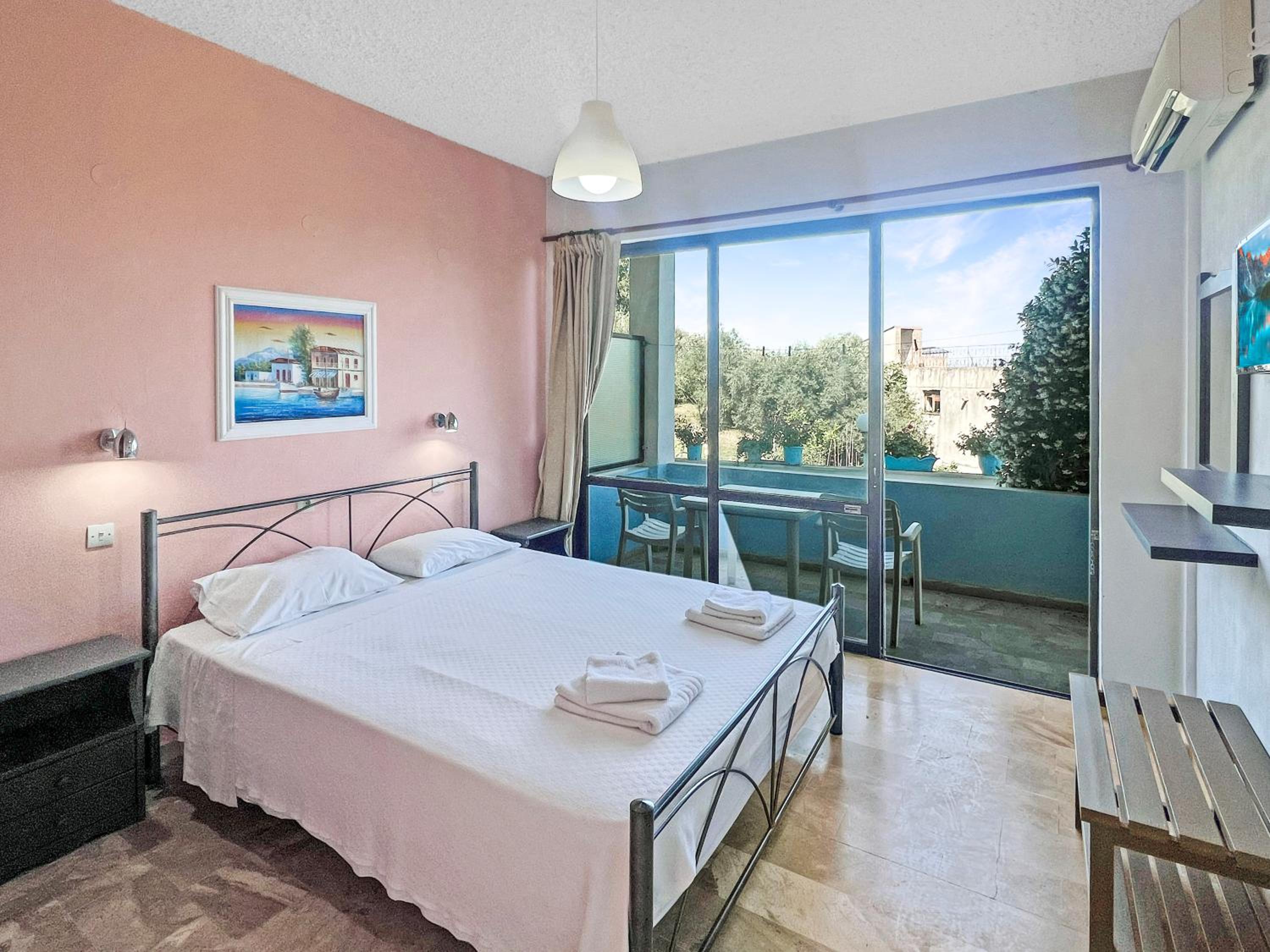 Two-Bedroom Apartment with Sea View - Photo 9