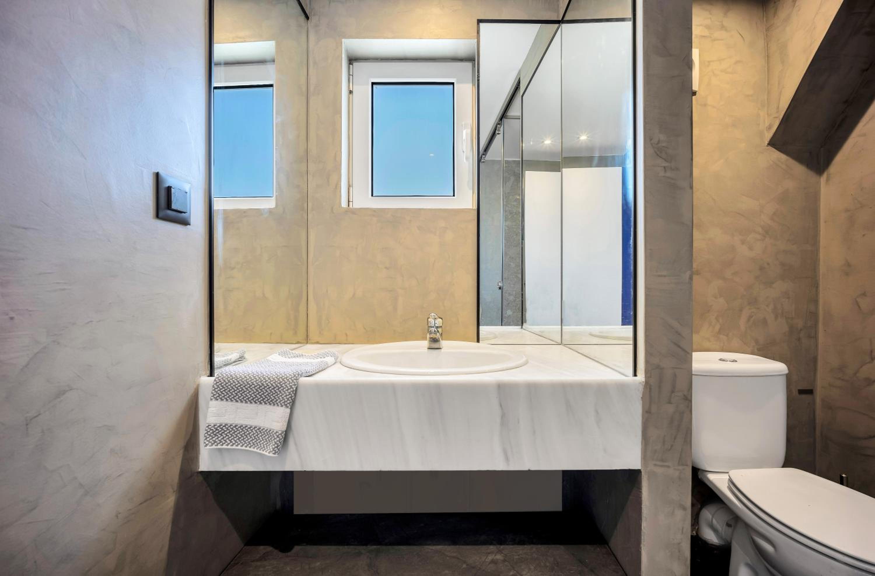Deluxe Triple Room photo 3