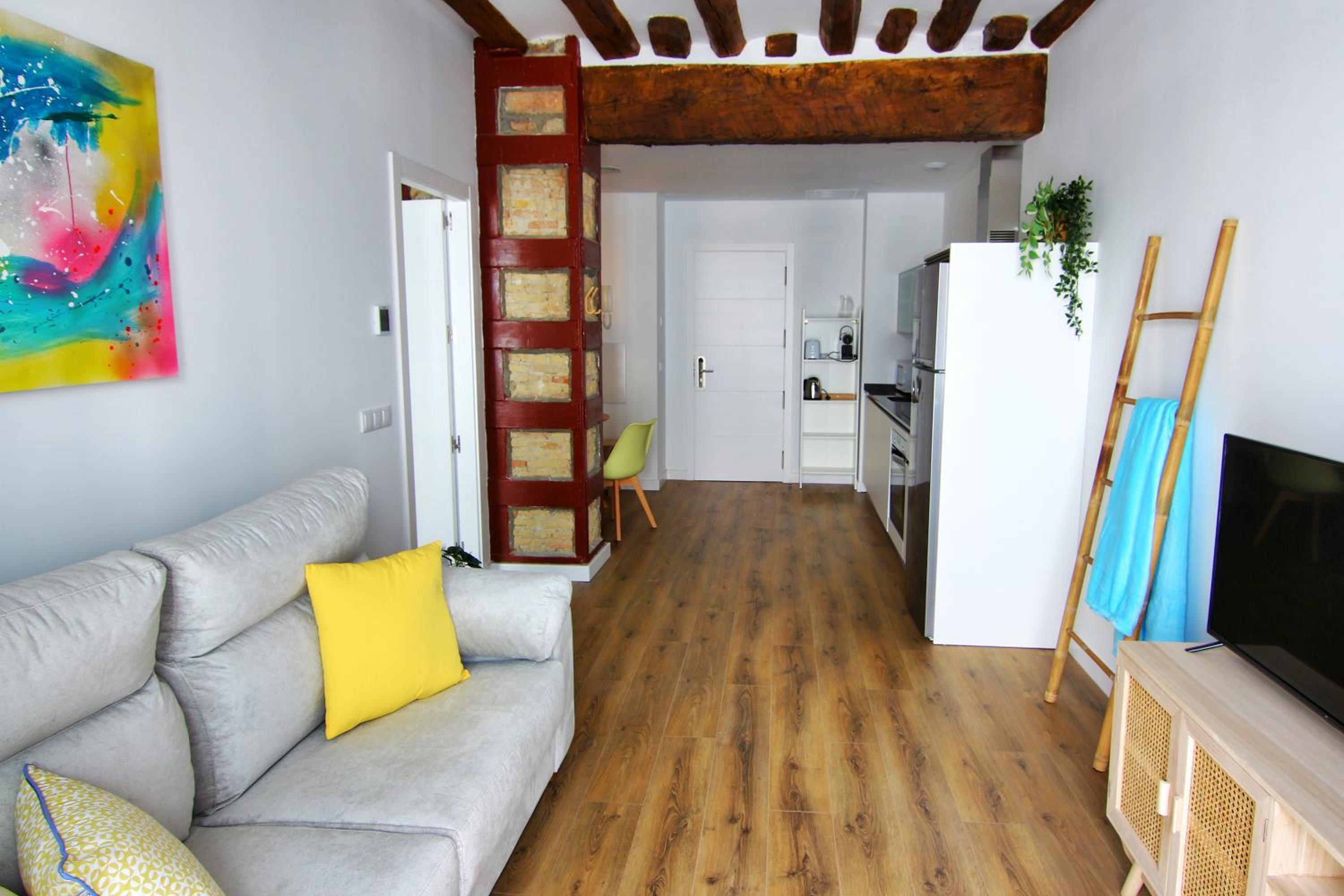 One-Bedroom Deluxe Apartment photo 3