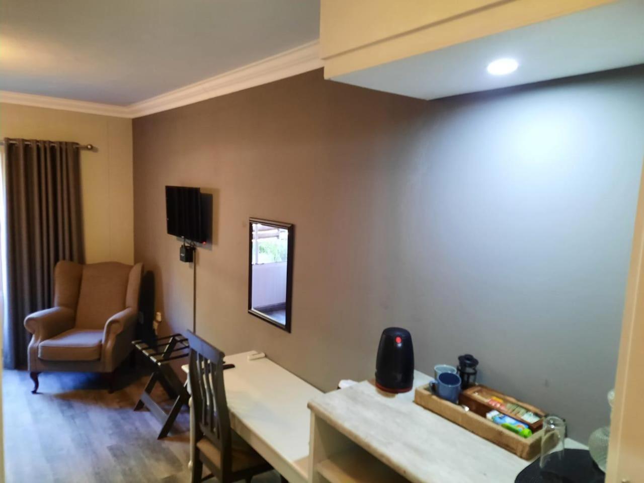 Standard Double Room photo 2