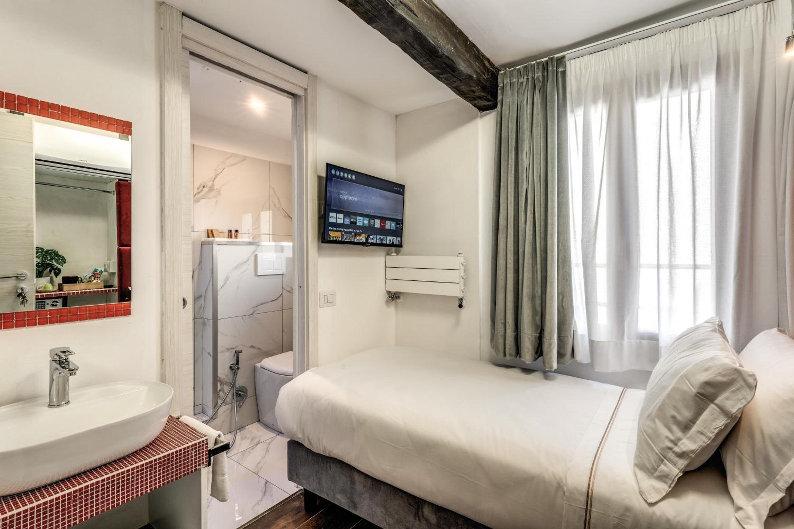 Single Room photo 1