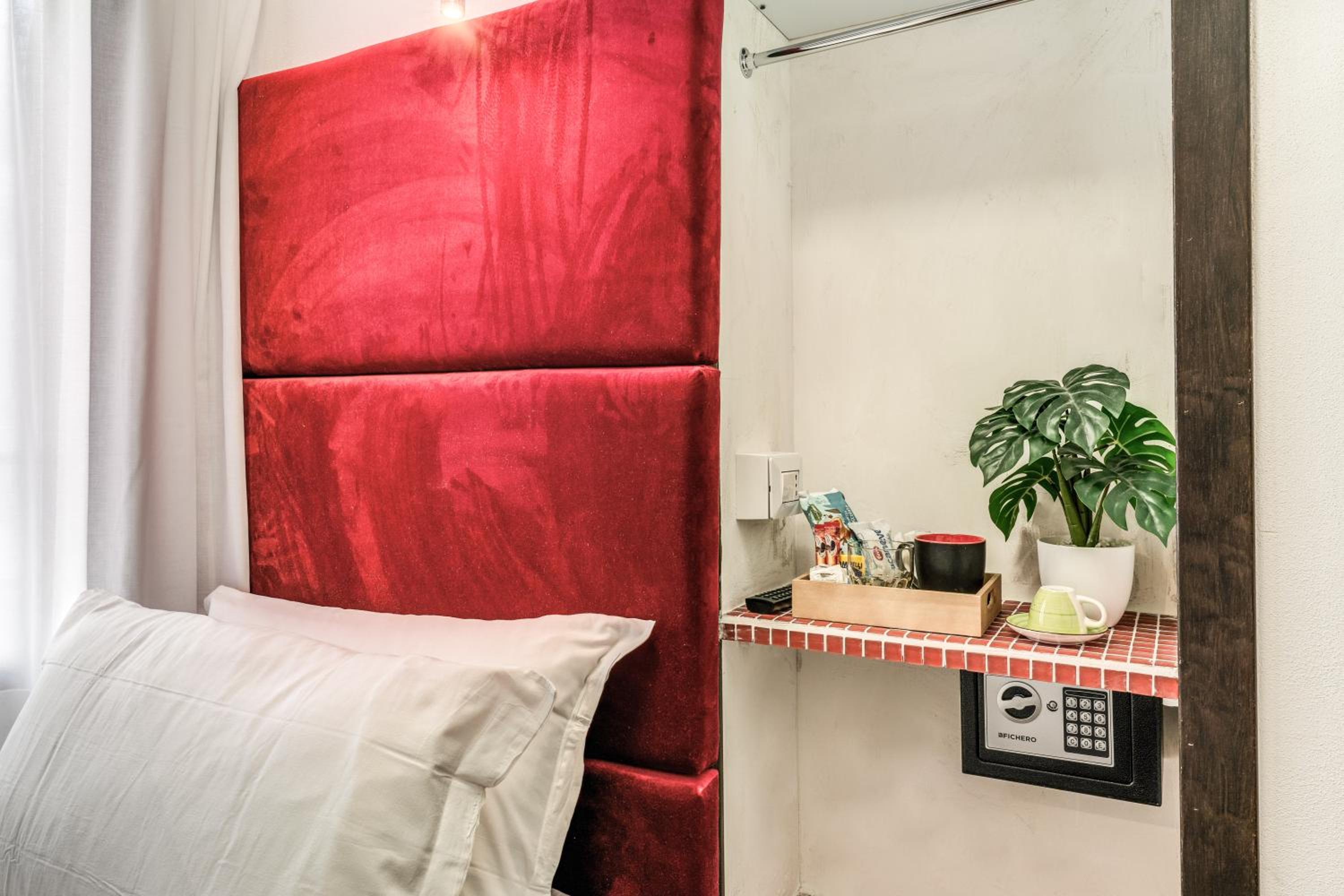 Single Room photo 2