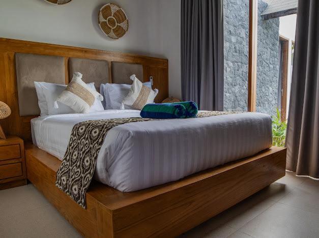 Deluxe Family Suite - Photo 13