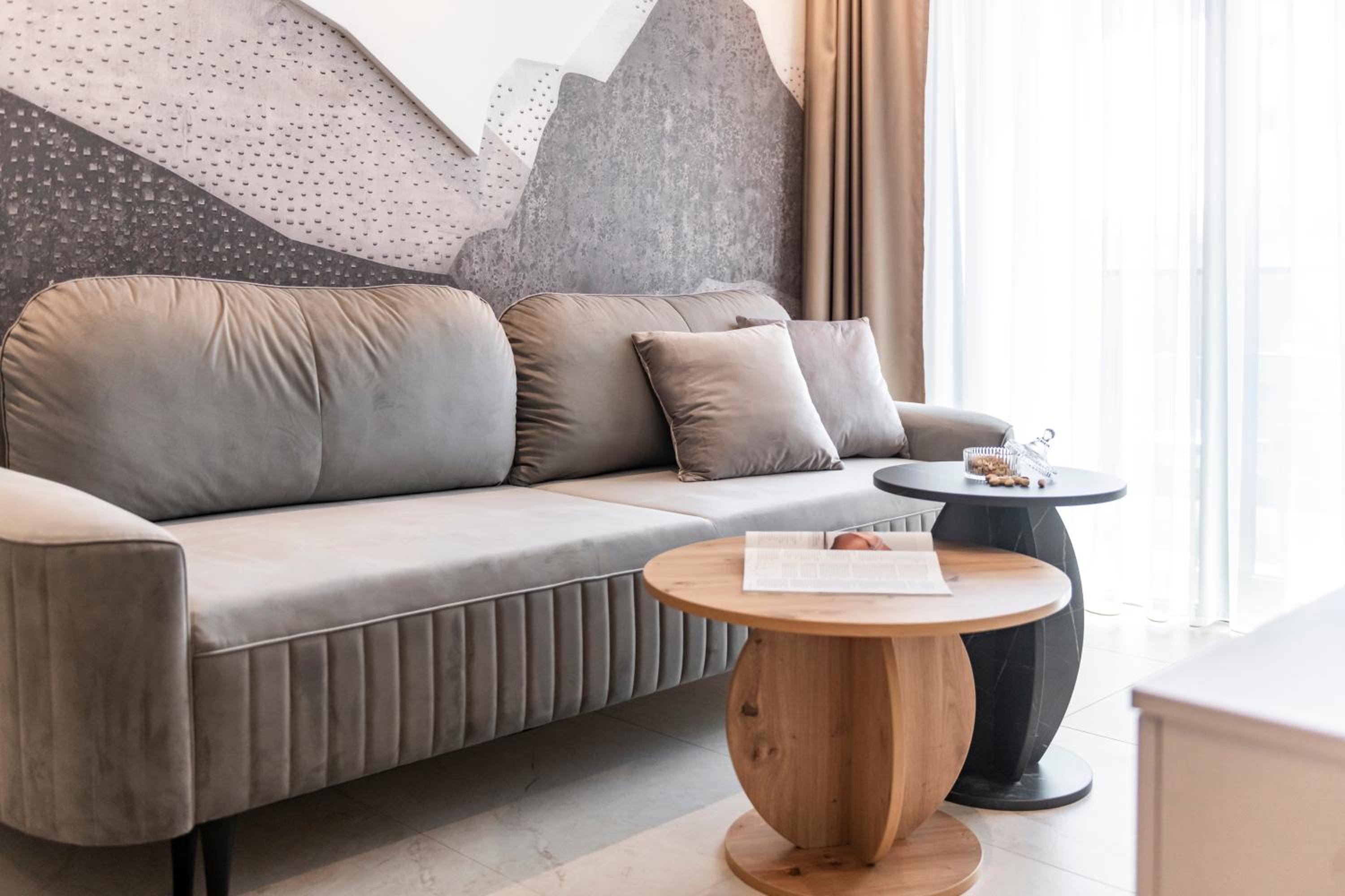 One-Bedroom Apartment with Balcony