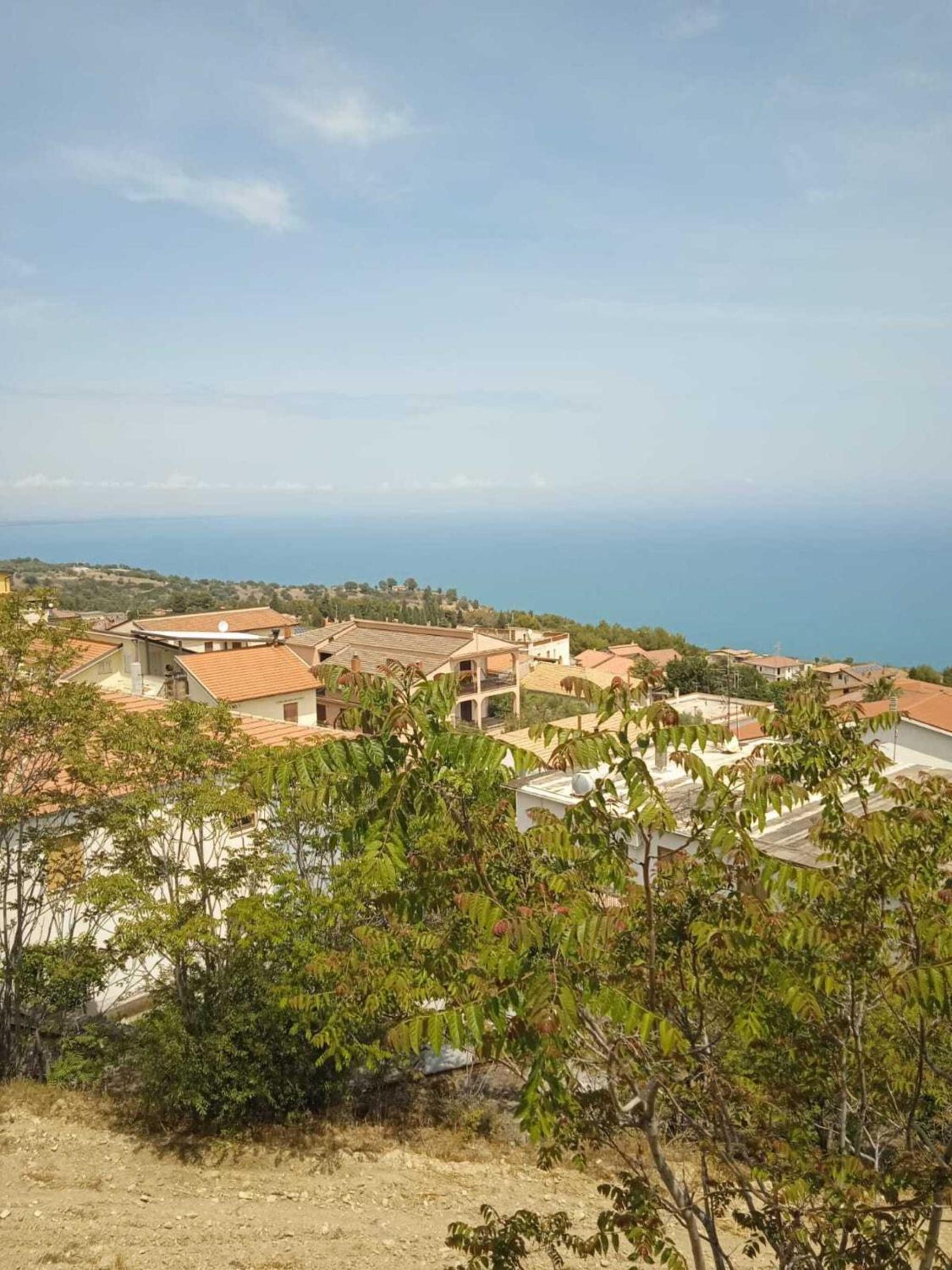 Two-Bedroom Deluxe Apartment with Ocean View photo 2