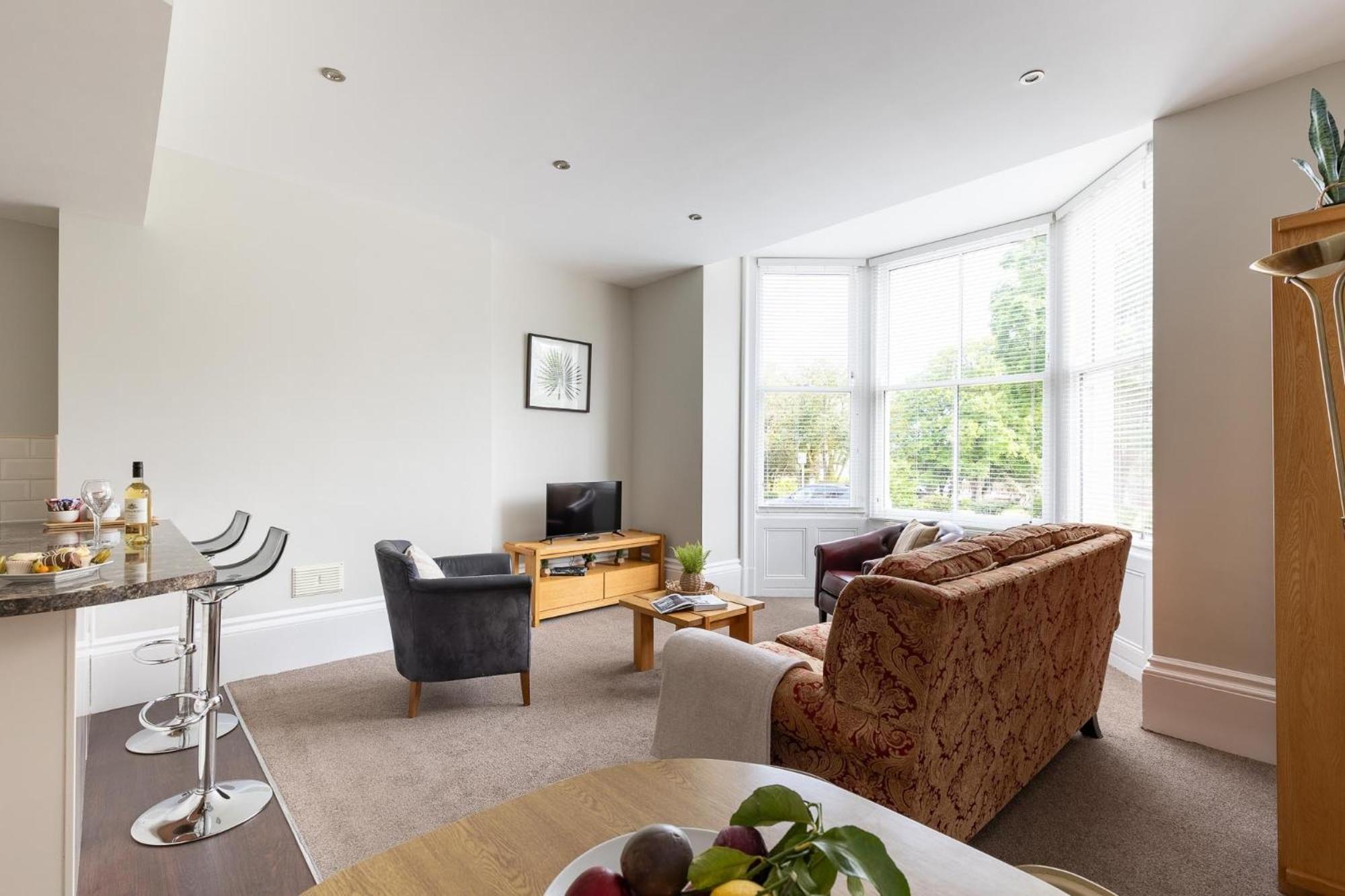 Sea View Apartment - with Pool & Spa Access (Ground Floor) photo 1