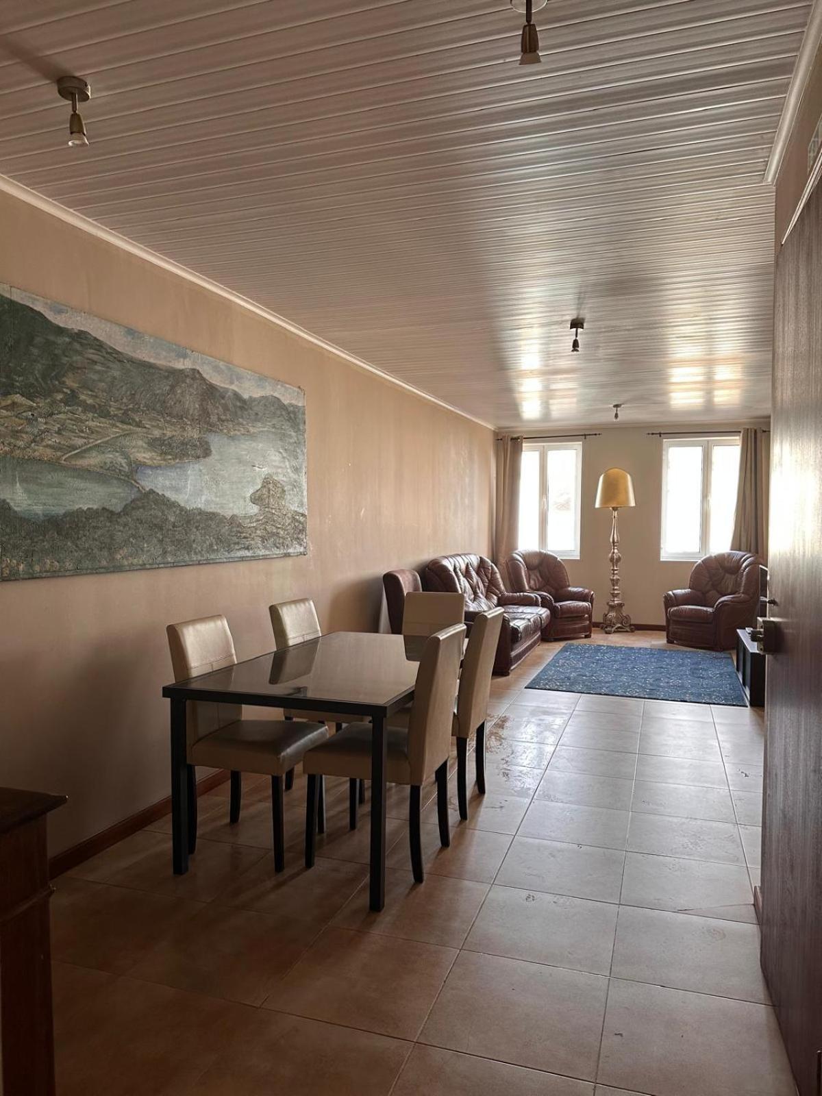 Apartment with Terrace - Photo 17
