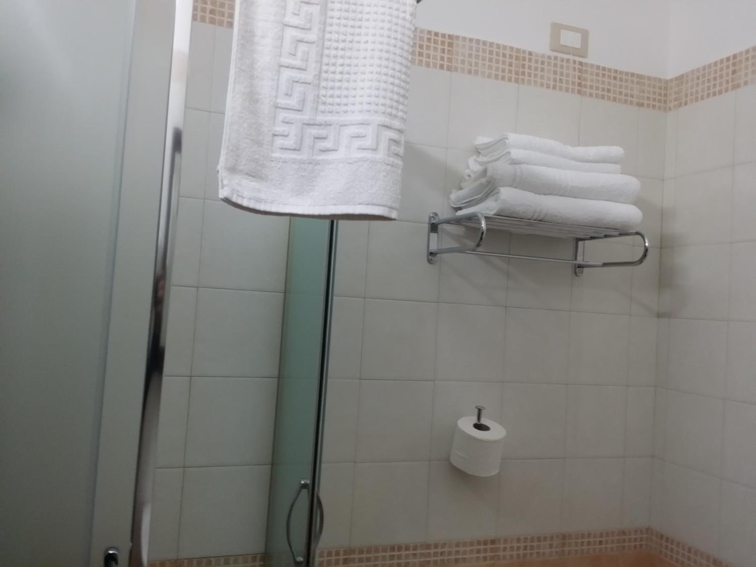 Double/Twin Room photo 2