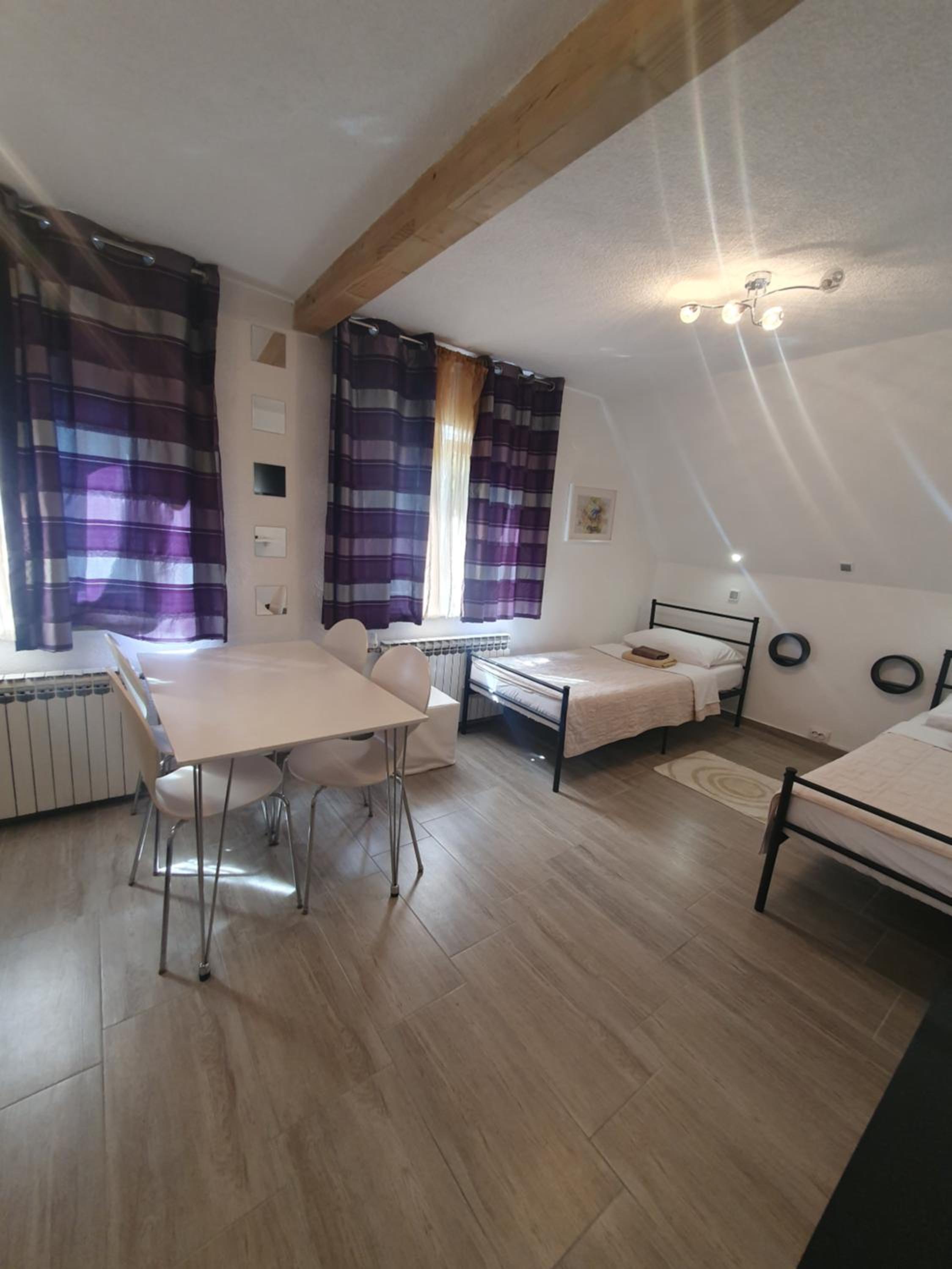 Quadruple Room with Garden View - Photo 12