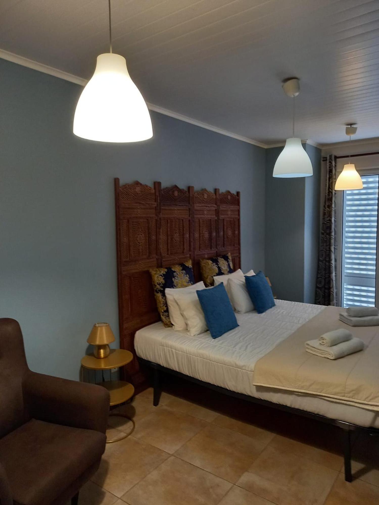 Apartment with Terrace - Photo 29