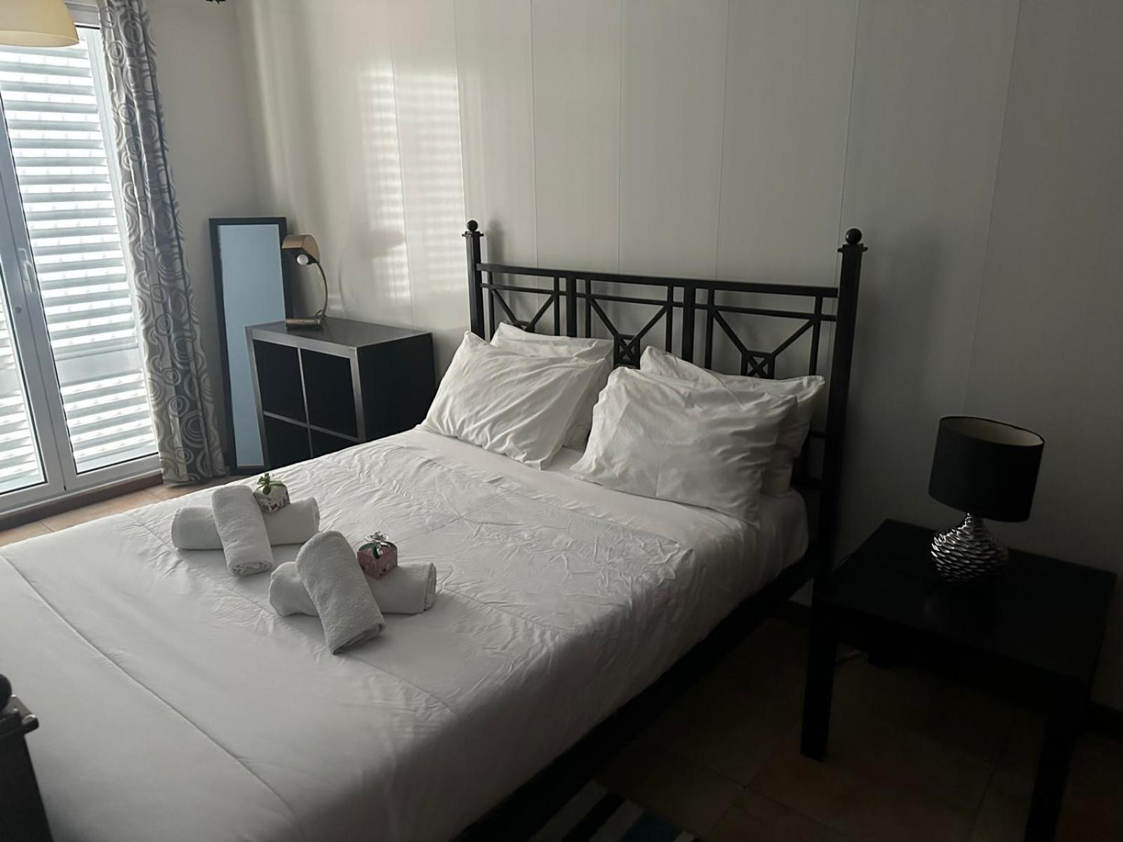 Apartment with Terrace - Photo 32