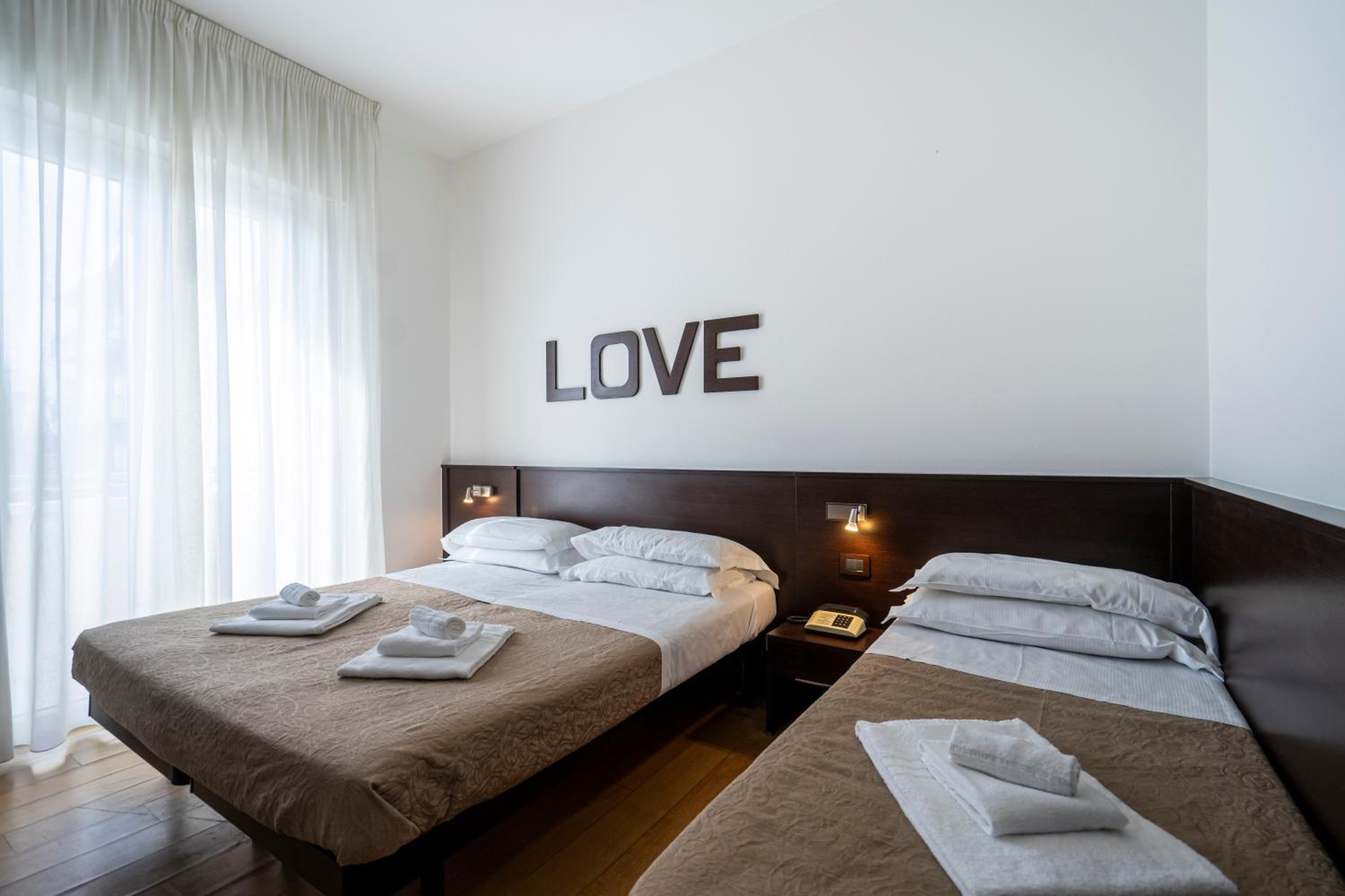 Standard Triple Room - Photo 3