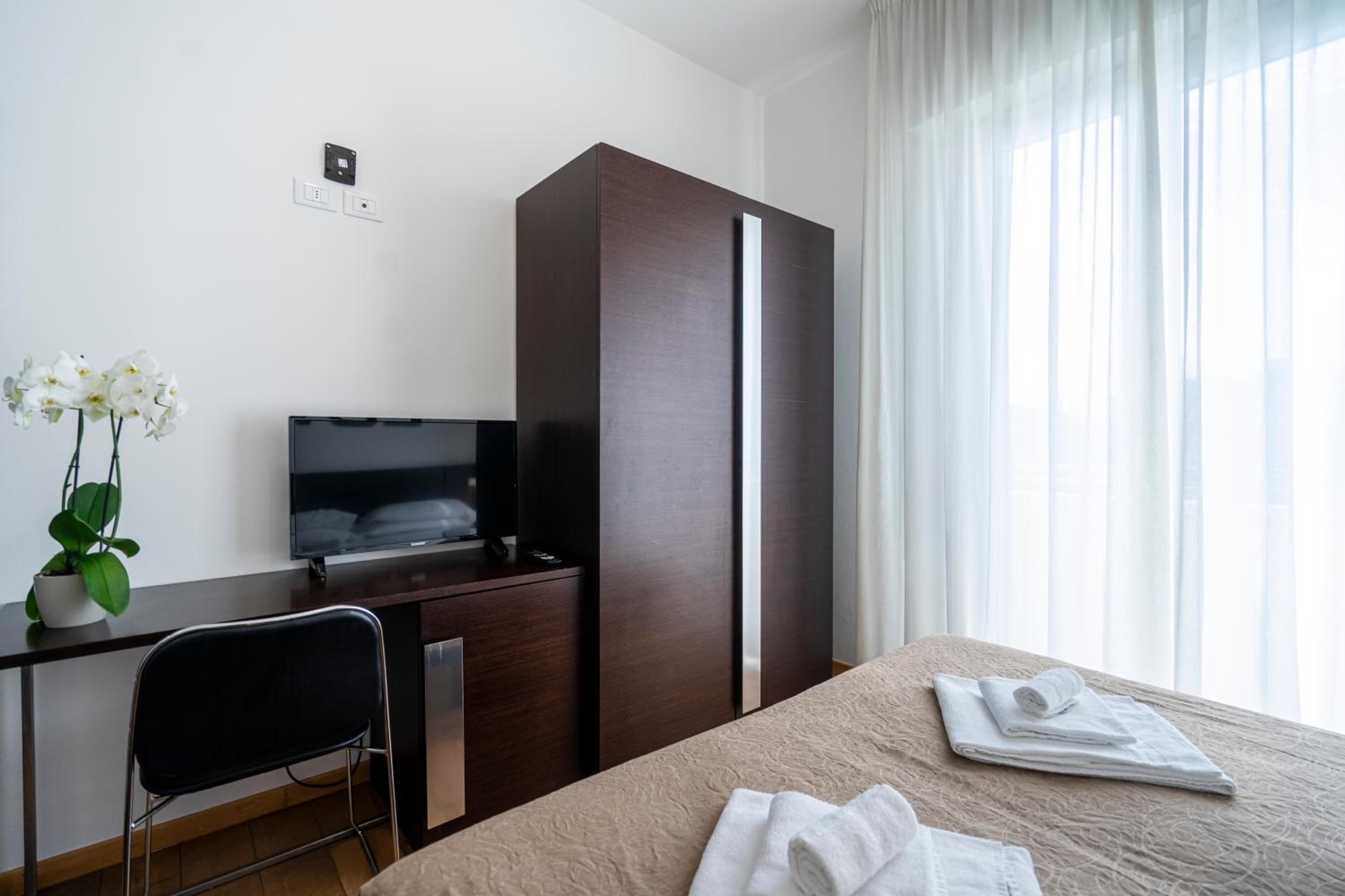 Standard Triple Room - Photo 4