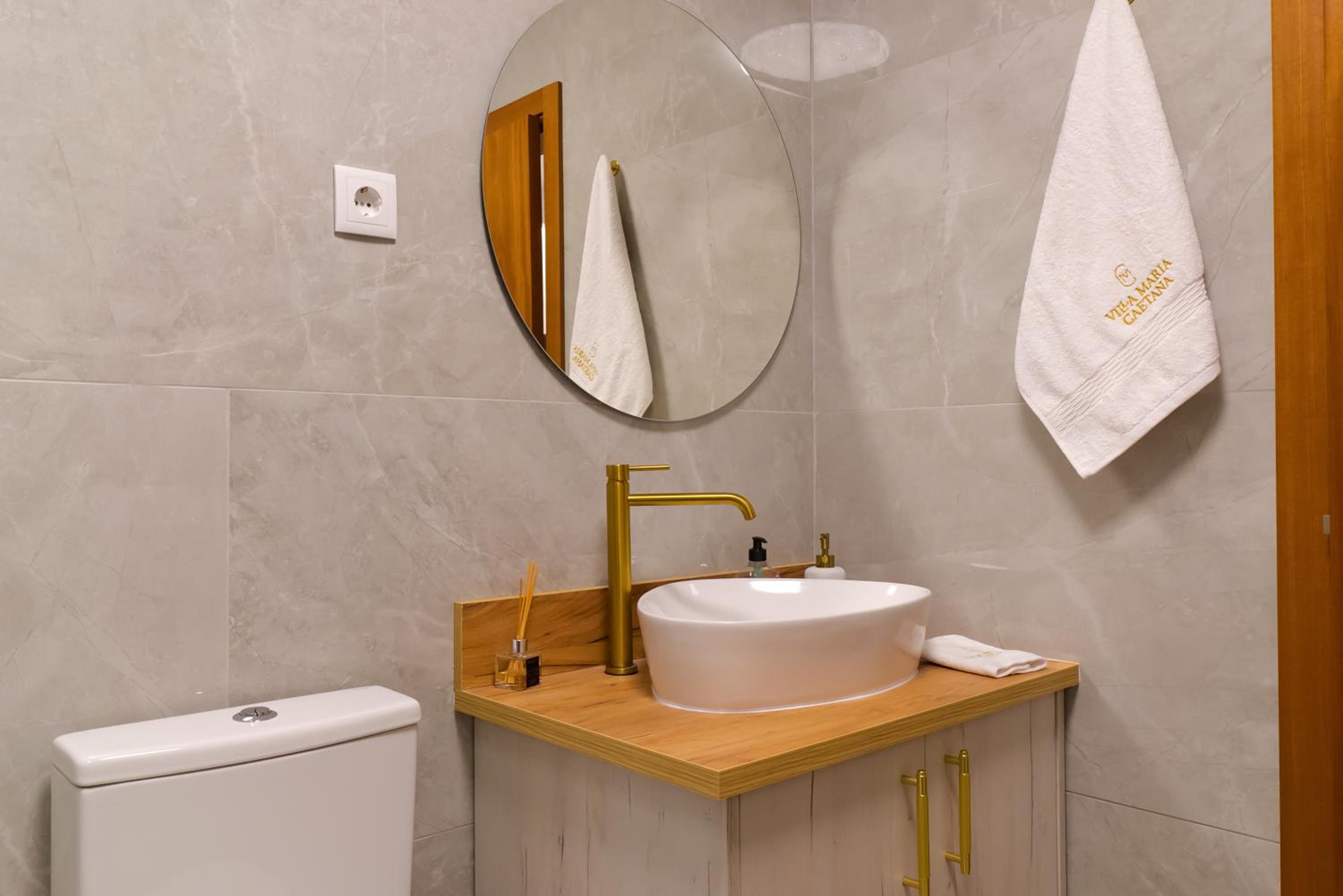 Small Double or Twin Room photo 2