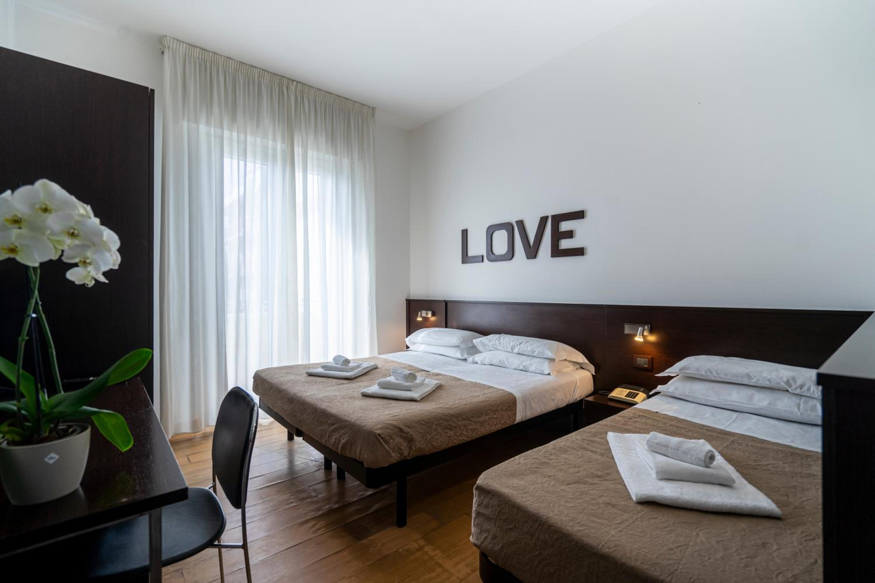 Standard Triple Room - Photo 7