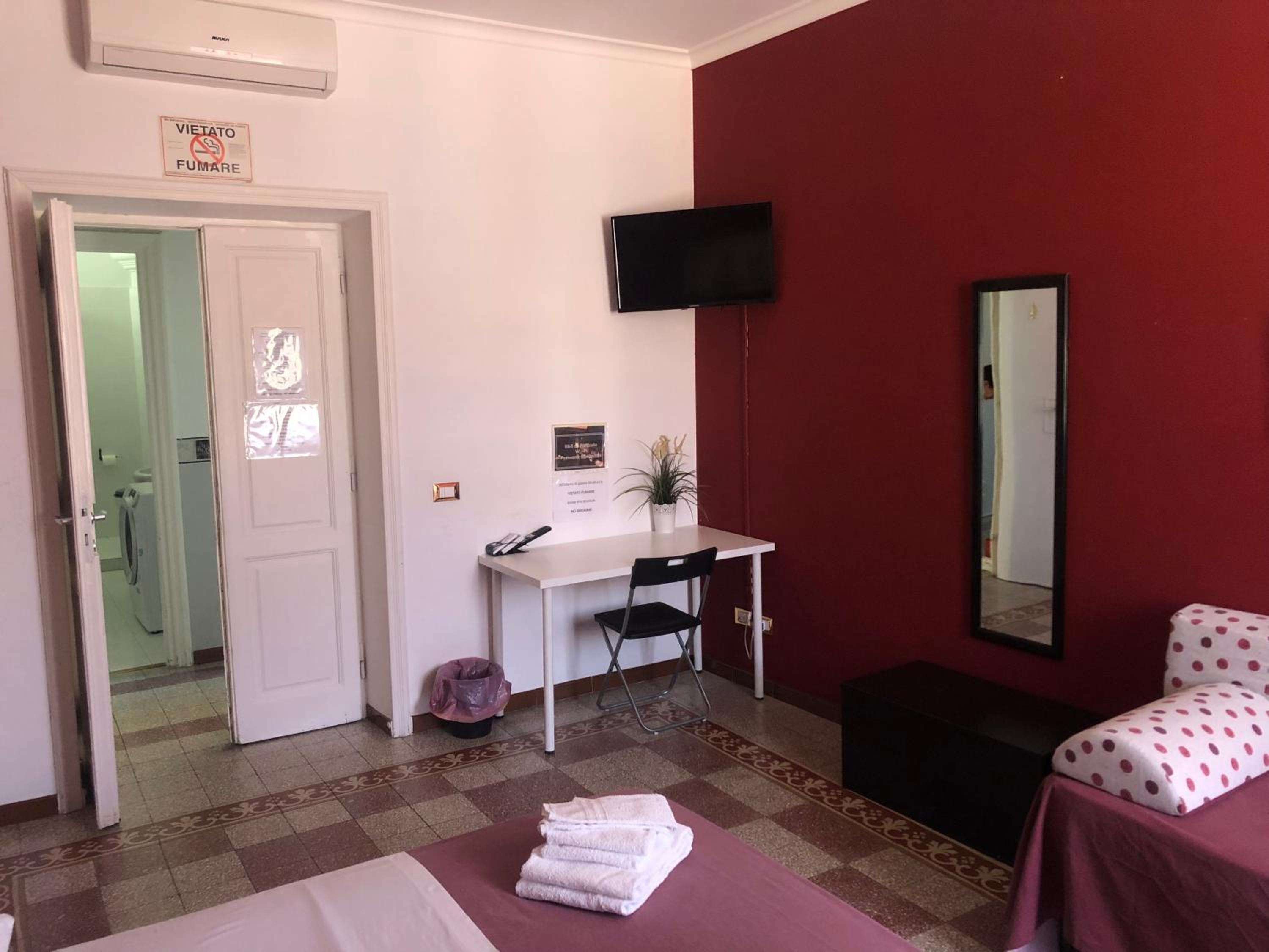 Triple Room with Private External Bathroom photo 2
