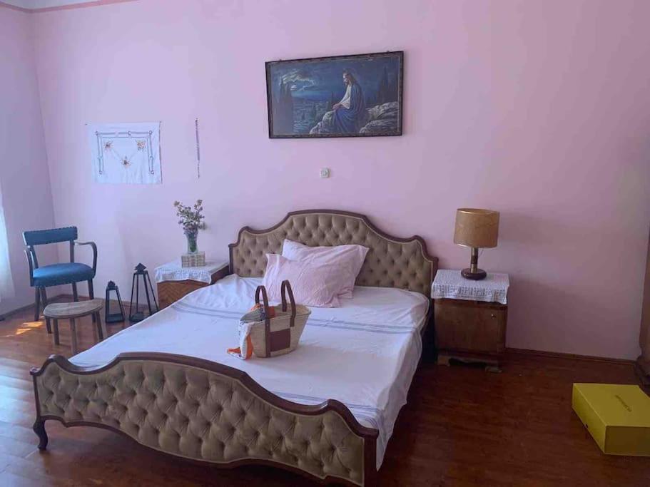 Villa photo 1