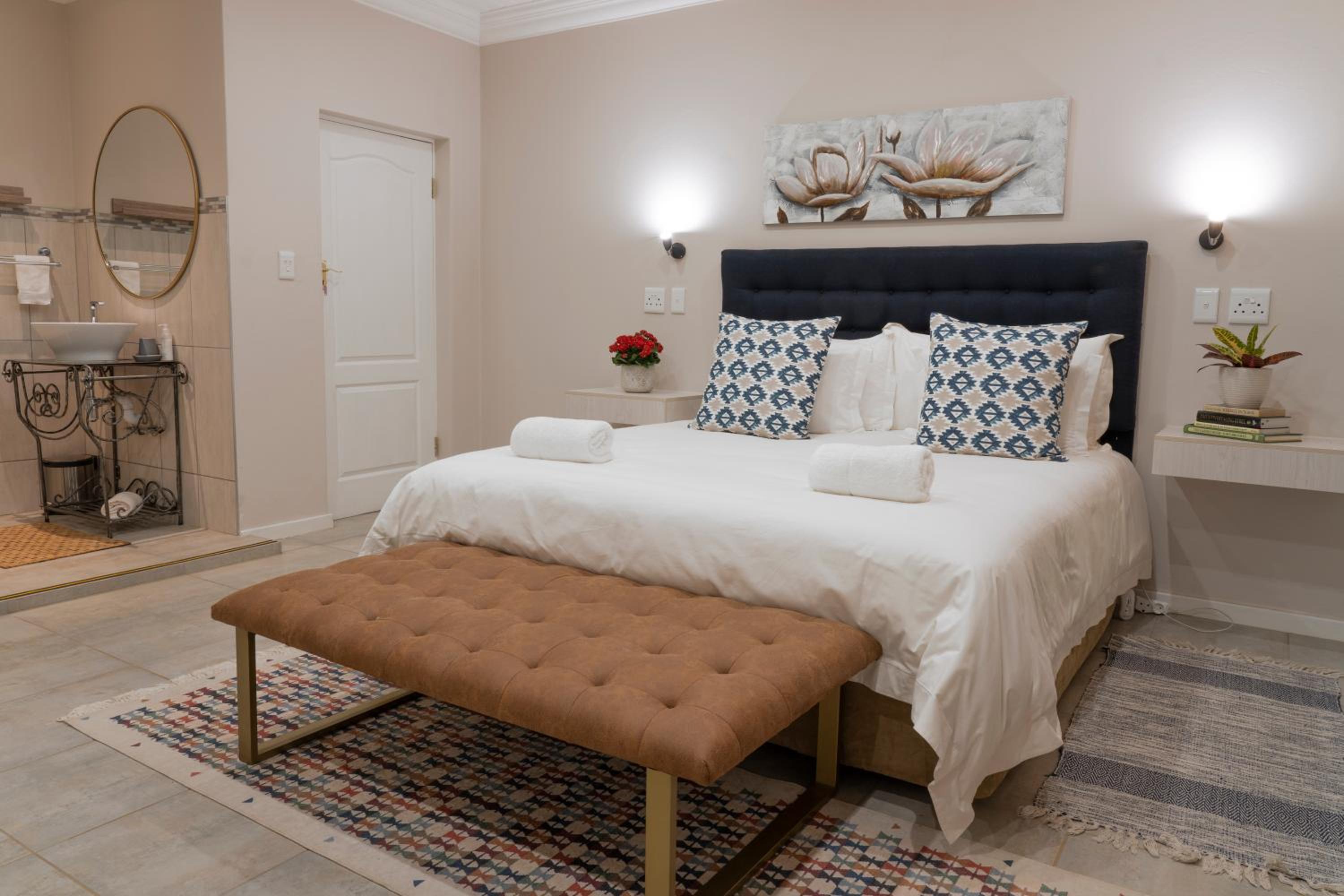 One-Bedroom Apartment - Photo 23
