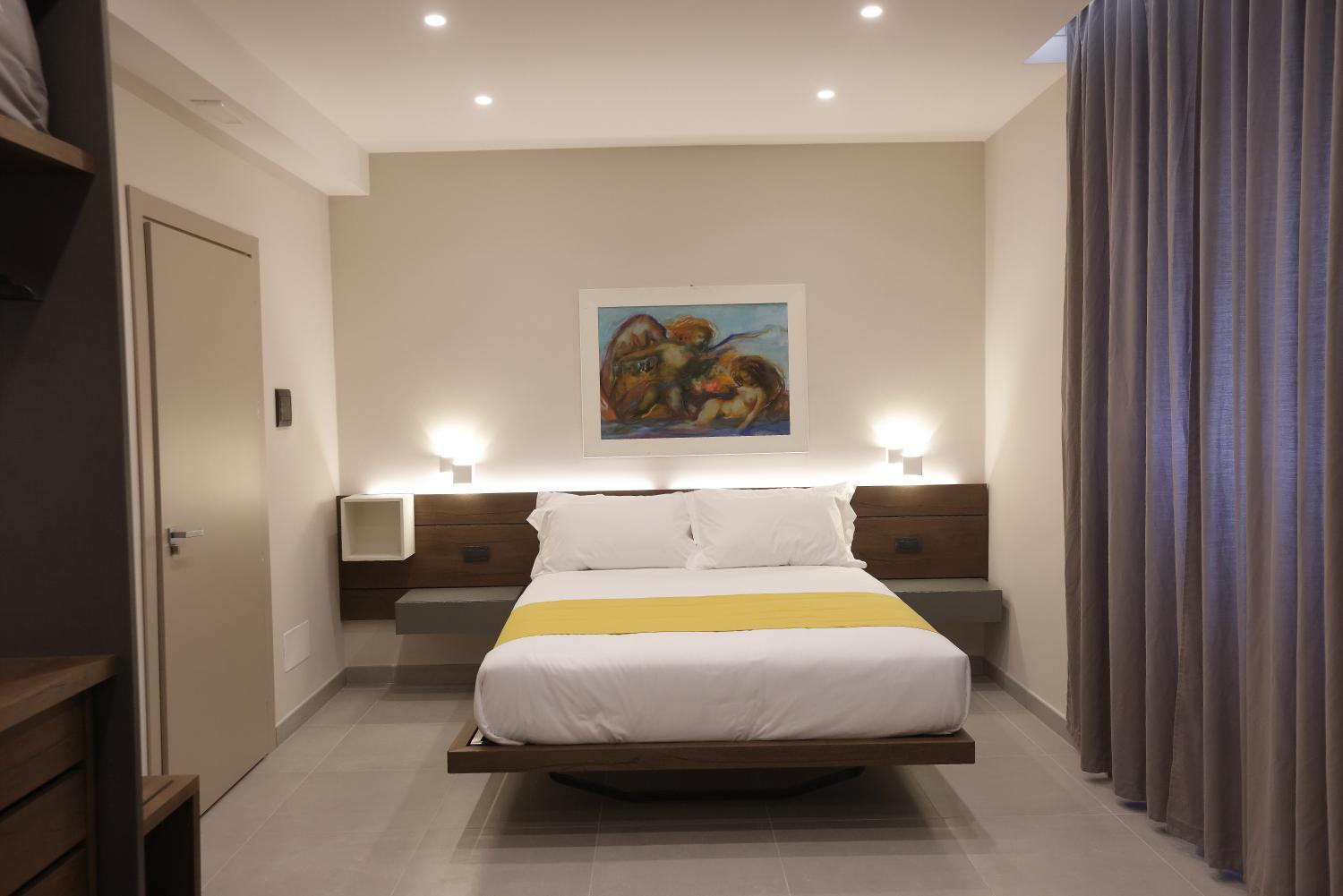 Large Double Room photo 1