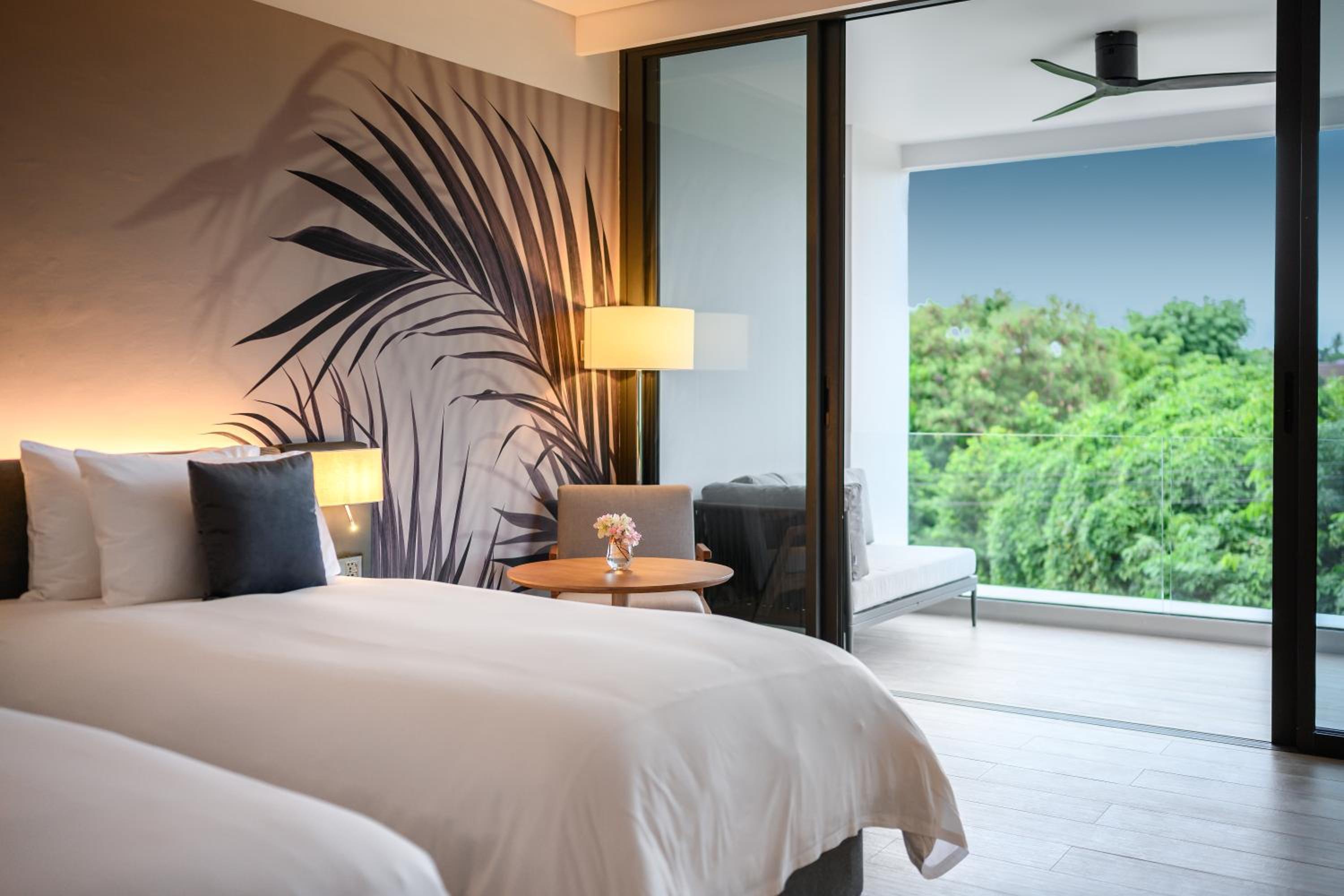 Junior Suite with Garden View - Photo 1