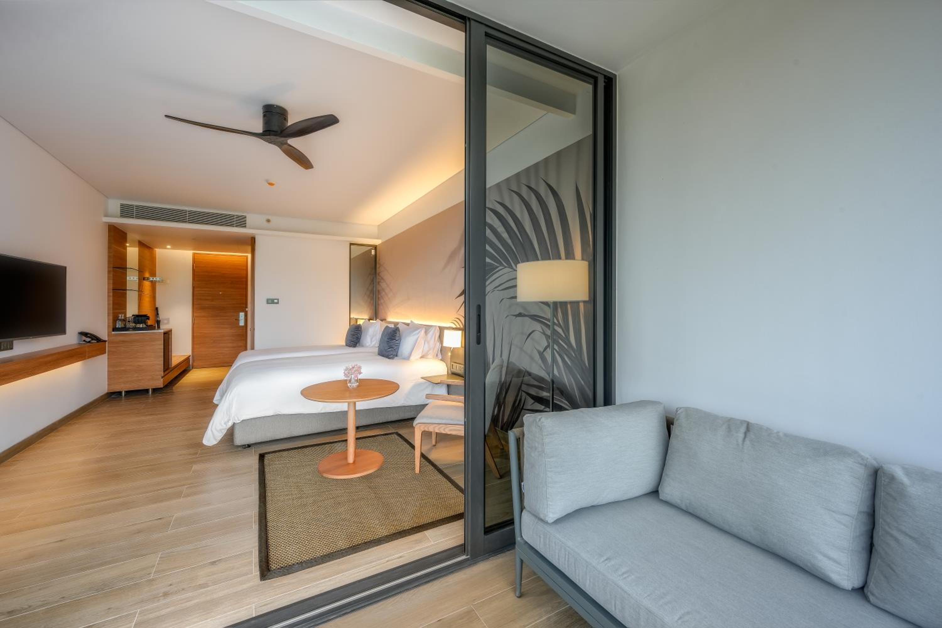 Junior Suite with Garden View - Photo 2