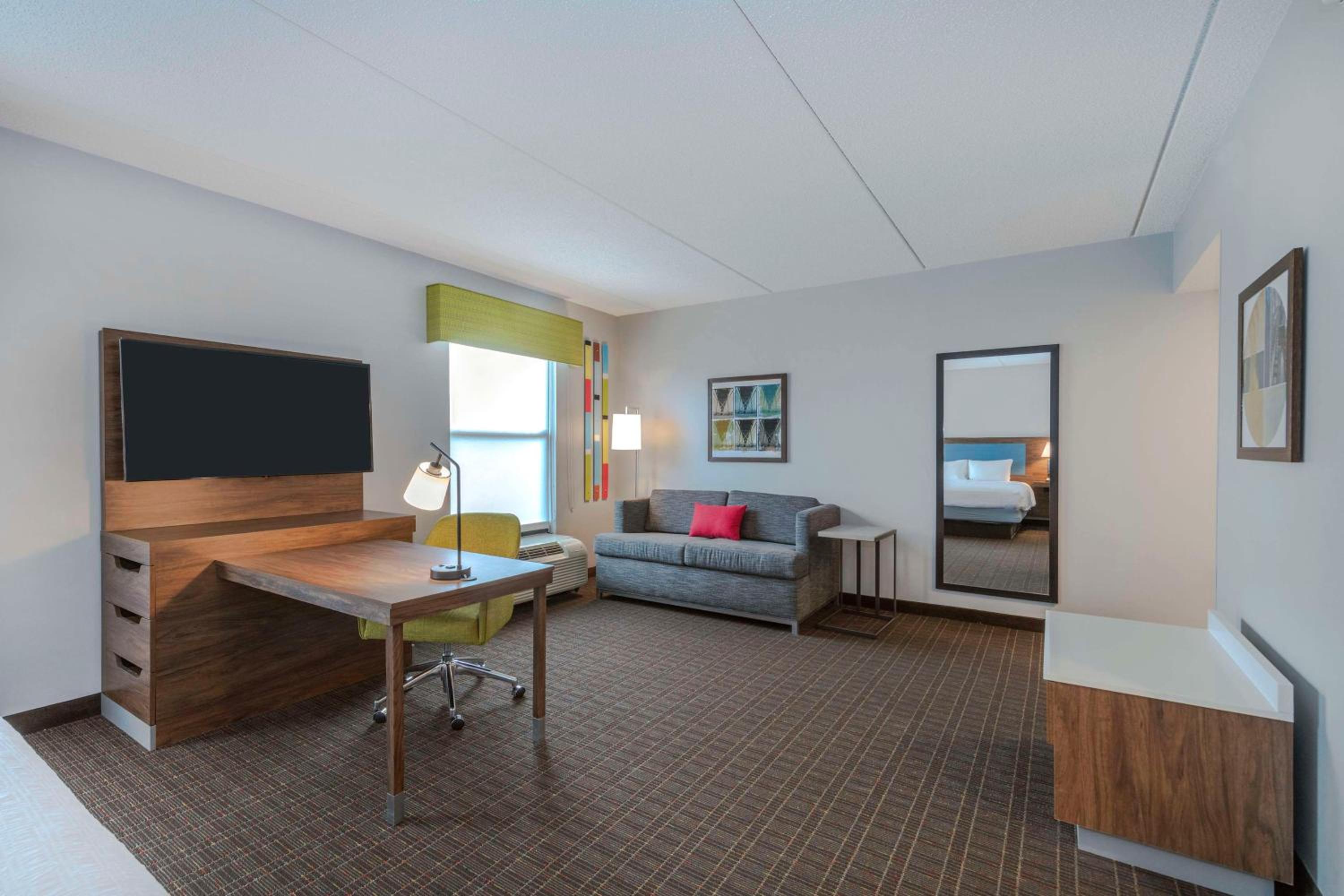 King Studio Suite with Sofa Bed - Non-Smoking - Photo 1