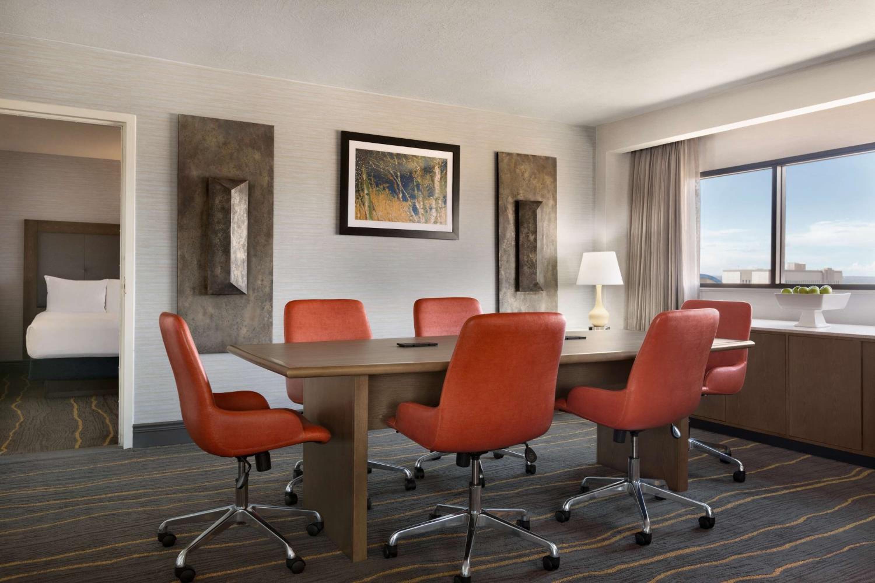 Two-Bedroom King Suite photo 2