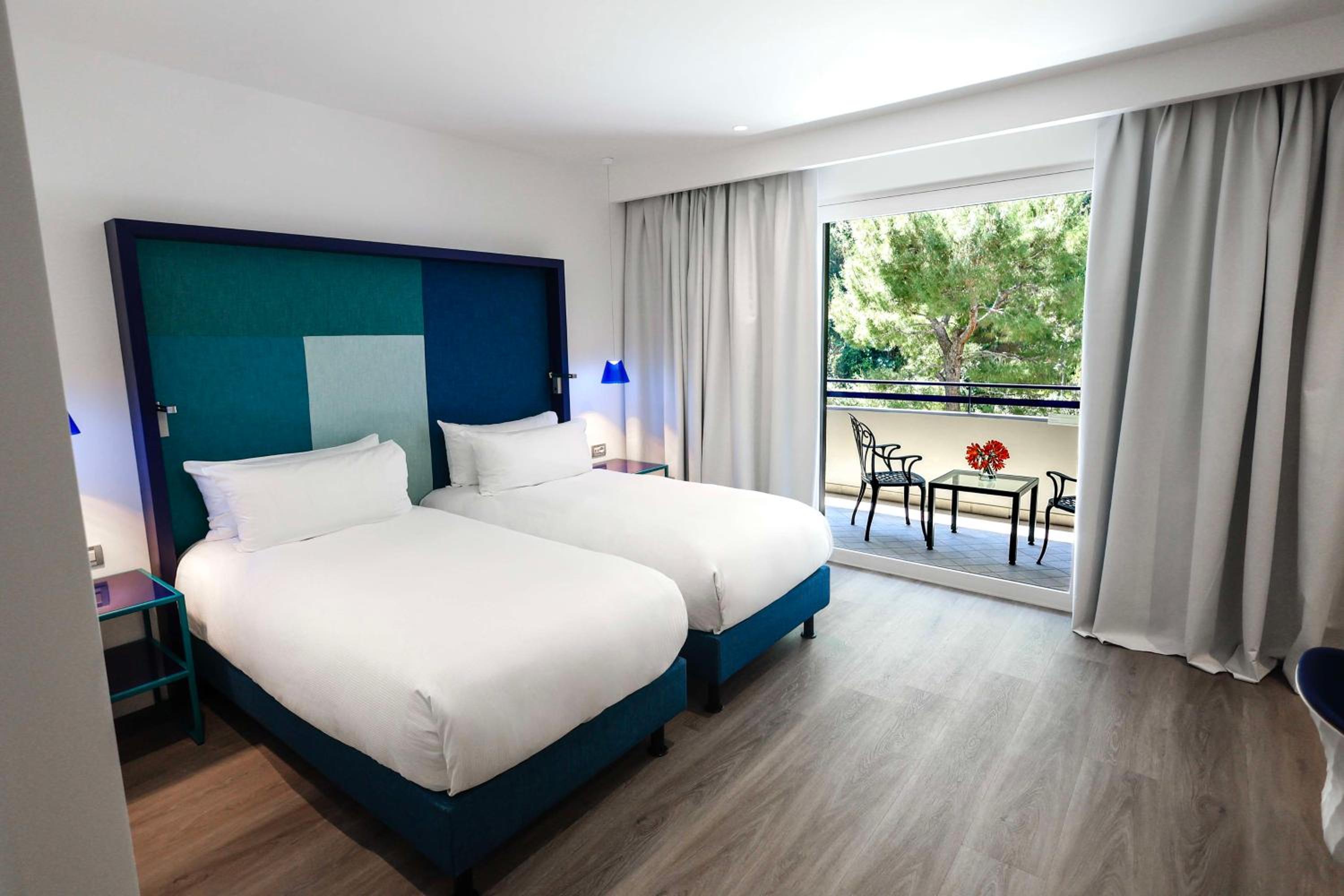 Twin Superior Room