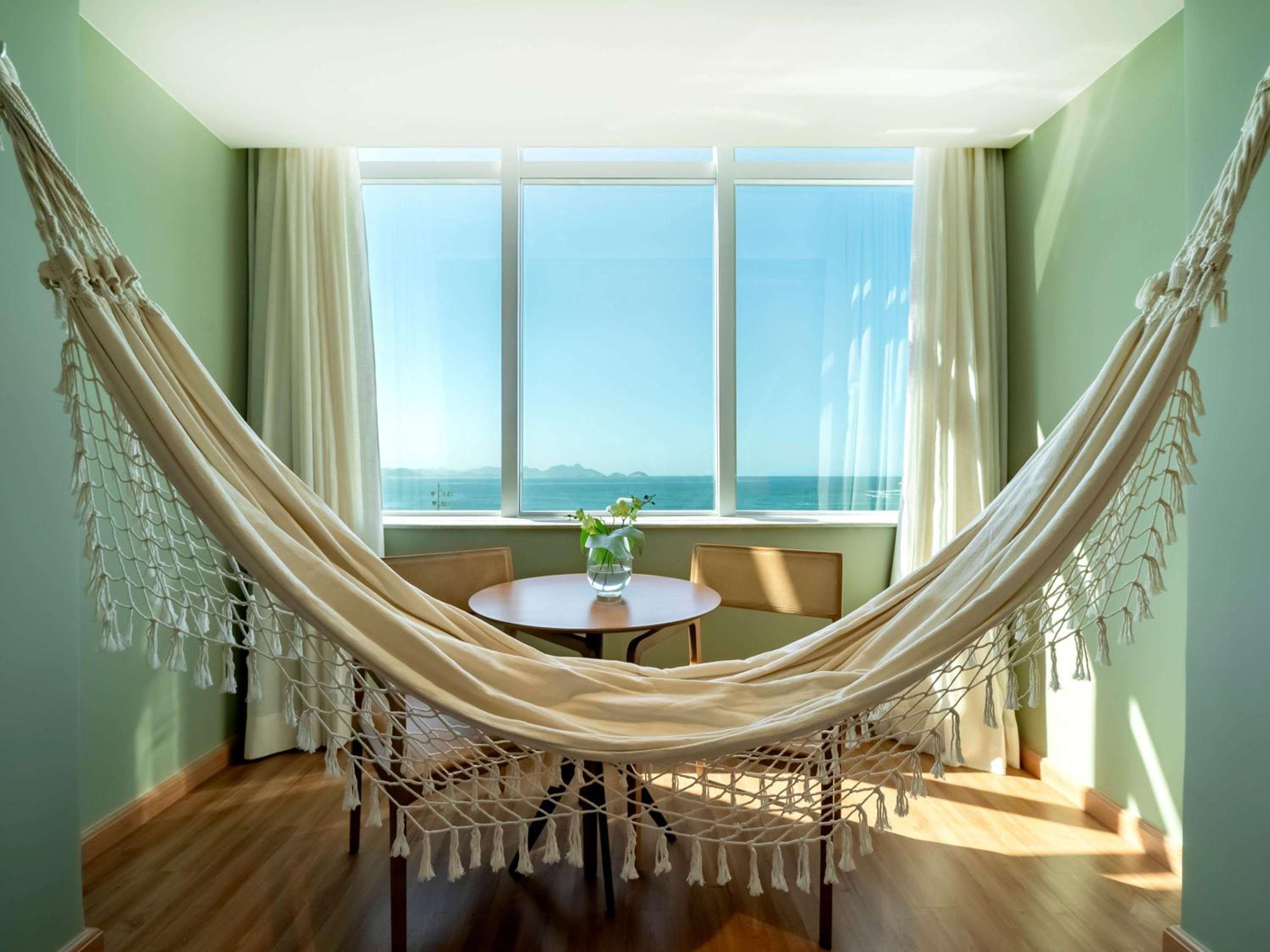 Premium Executive Twin Room with Sea View - Photo 3