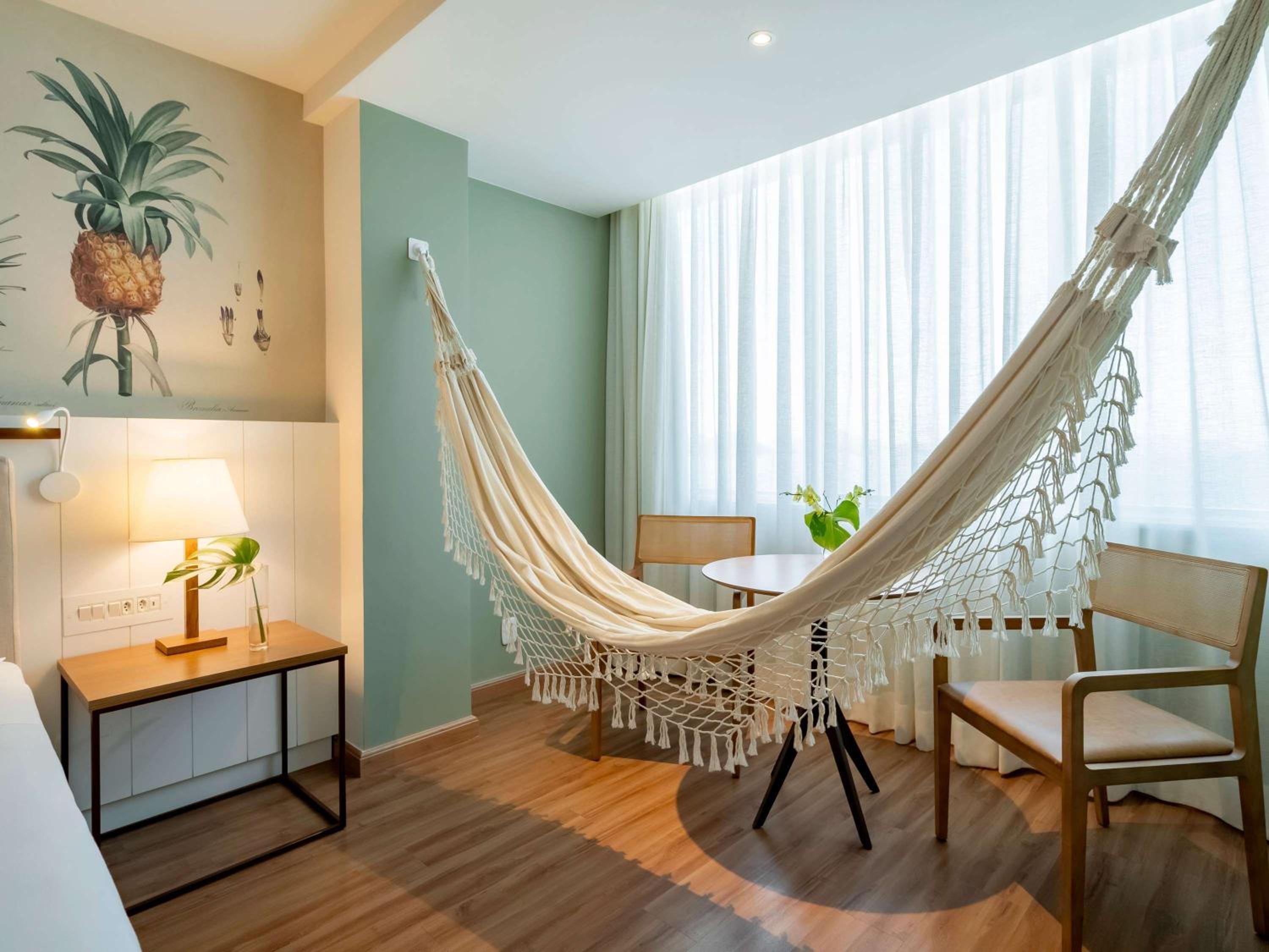 Premium Executive Twin Room with Sea View - Photo 6