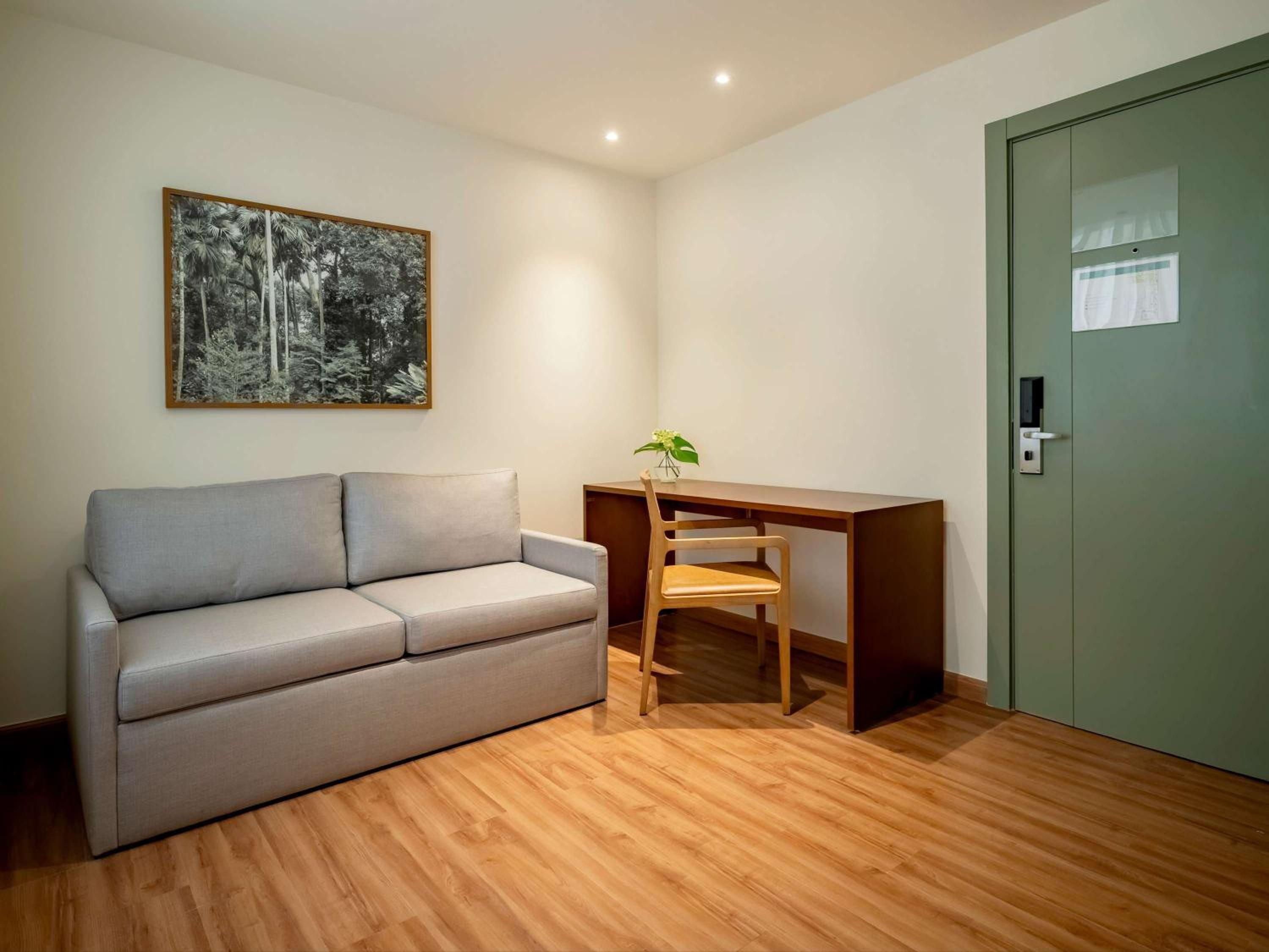 Superior Family Room - Photo 1