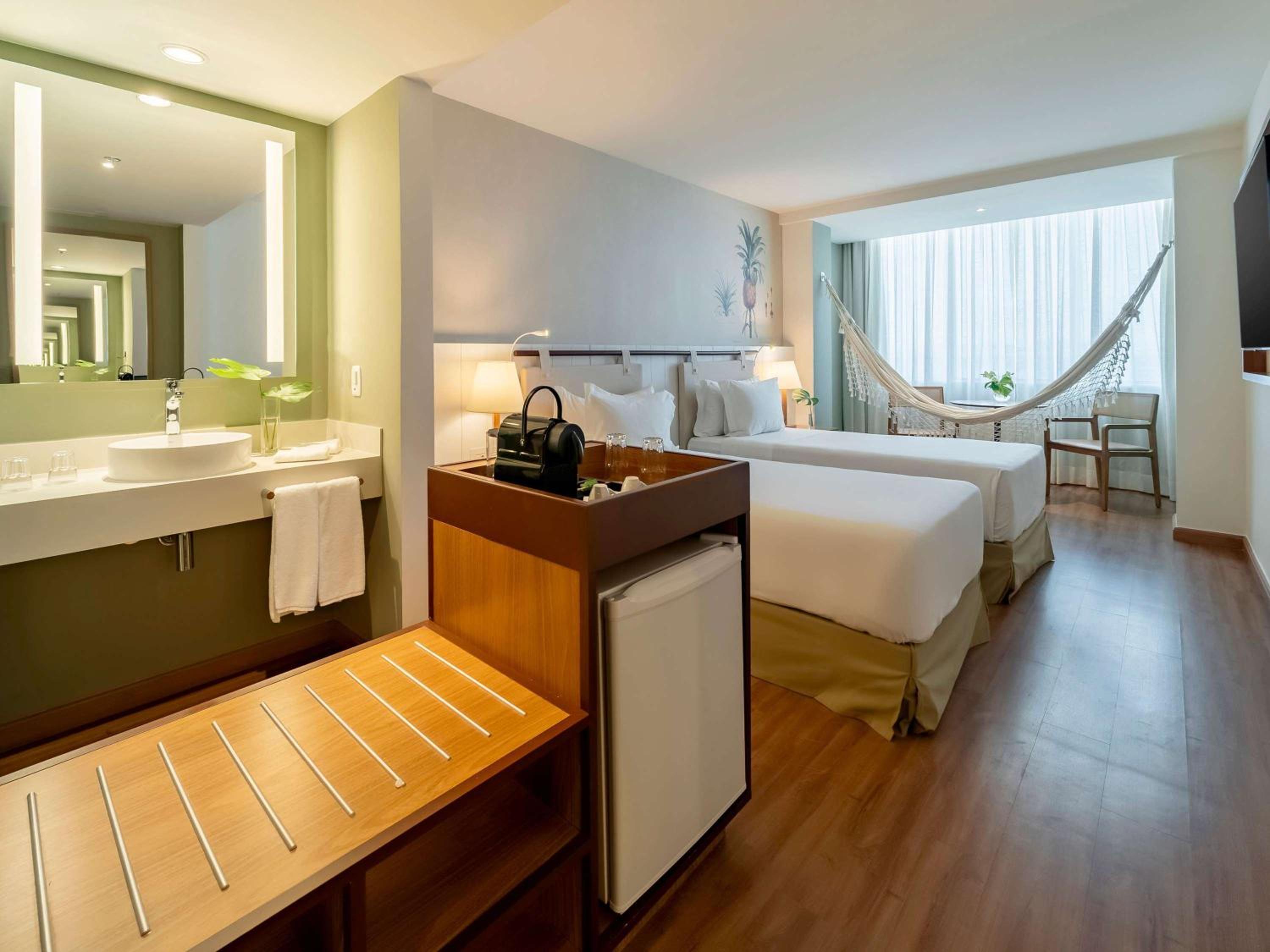 Premium Executive Twin Room with Sea View - Photo 7