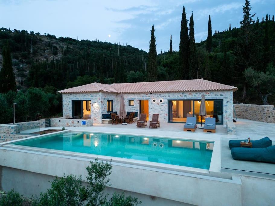 Two-Bedroom Villa photo 2