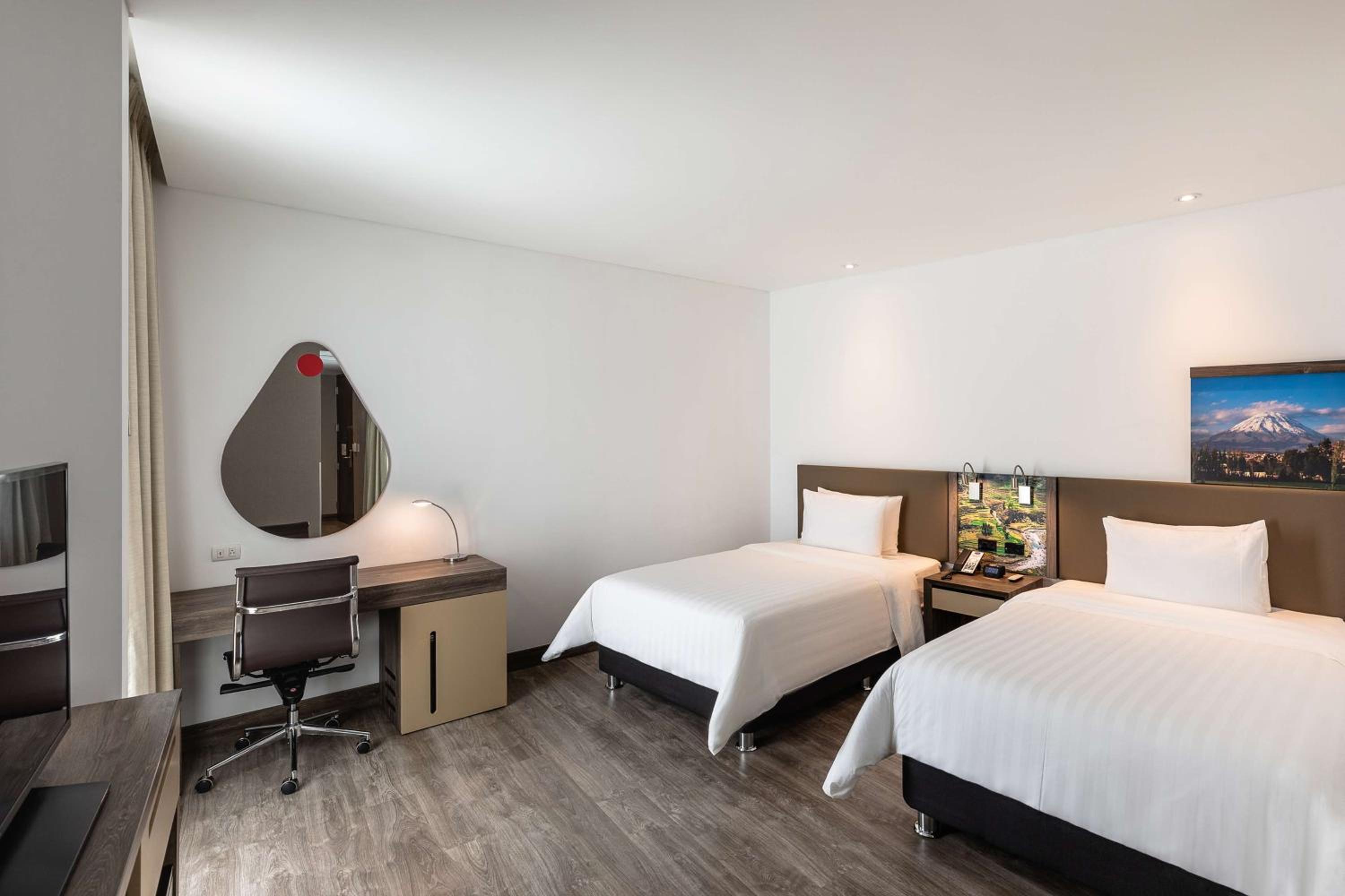 Twin Room - Photo 3