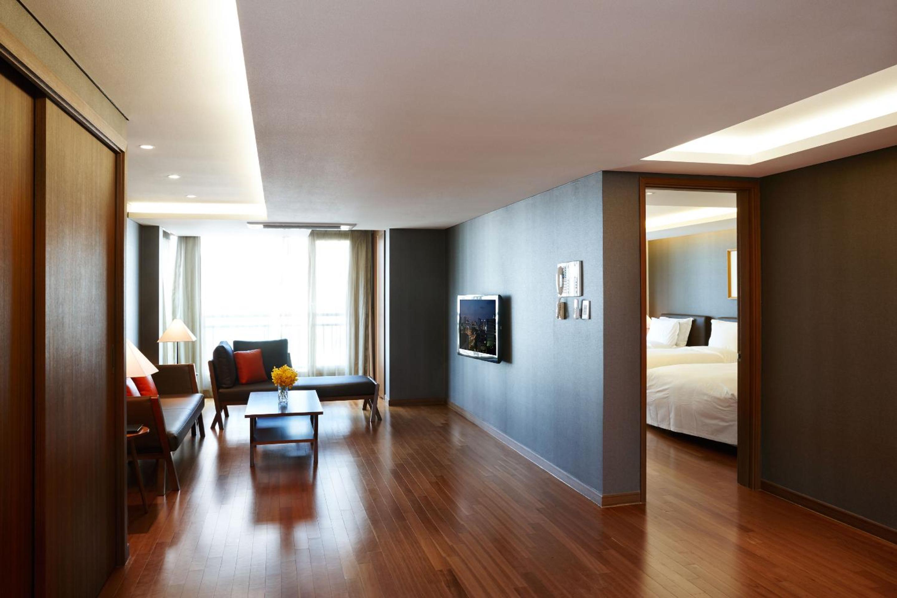 Two bedroom Premier Suite - Photo 11