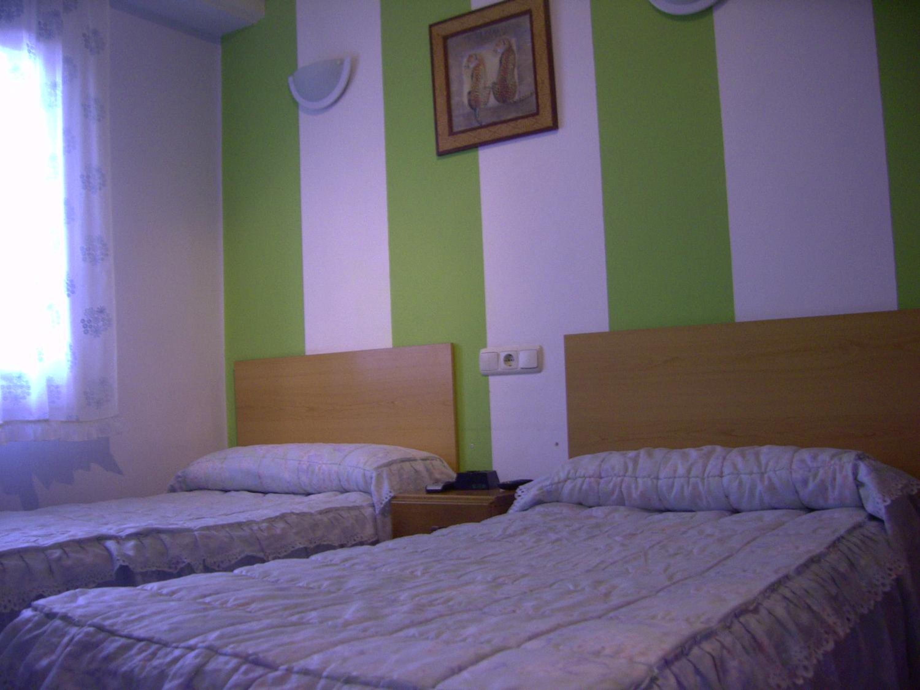 Twin Room with Shower and Sink photo 2