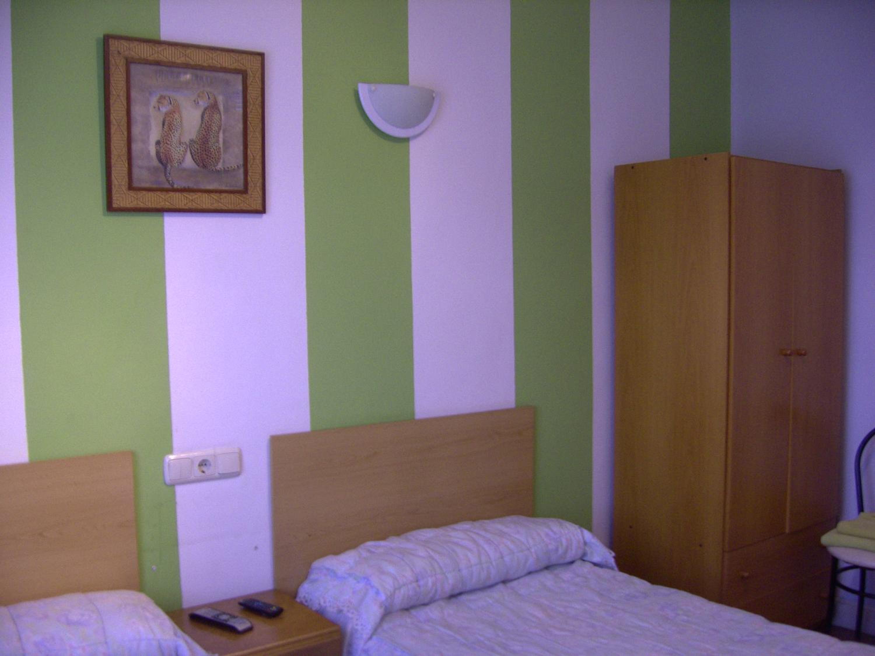 Deluxe Double Room with Shower photo 3