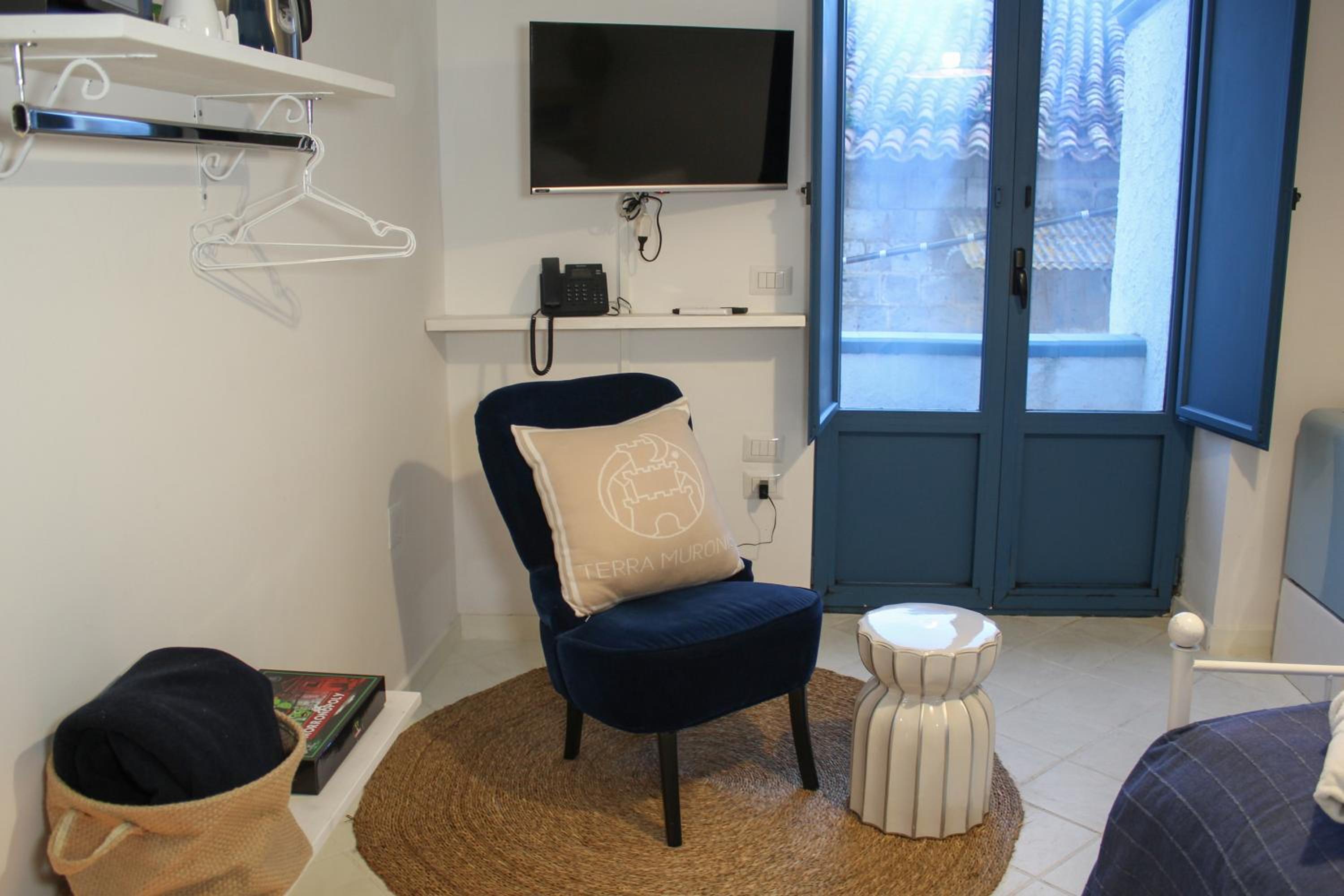 Deluxe Room - Photo 1