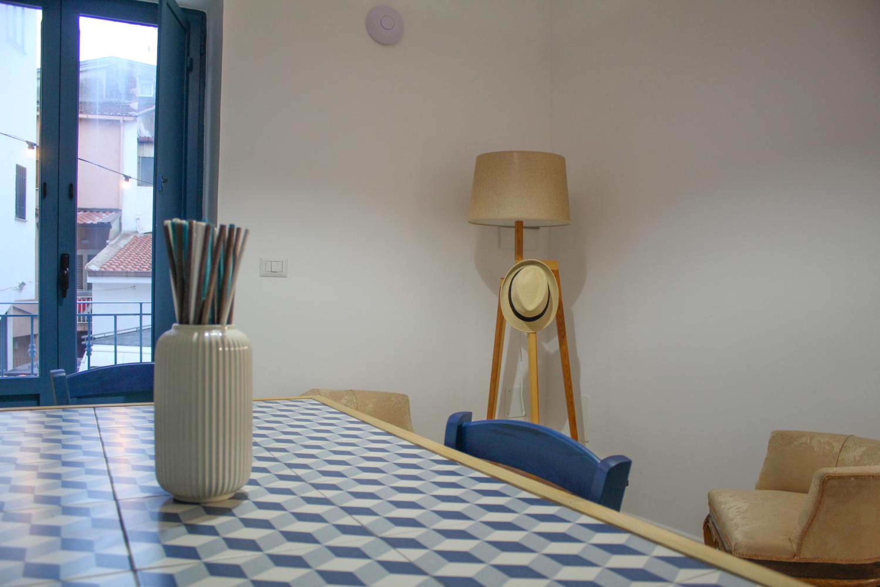 Deluxe Room - Photo 12